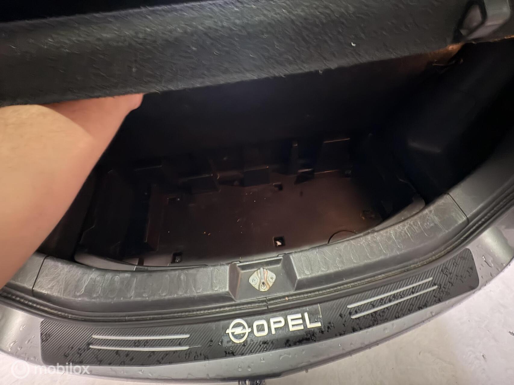 Foto van Opel Agila