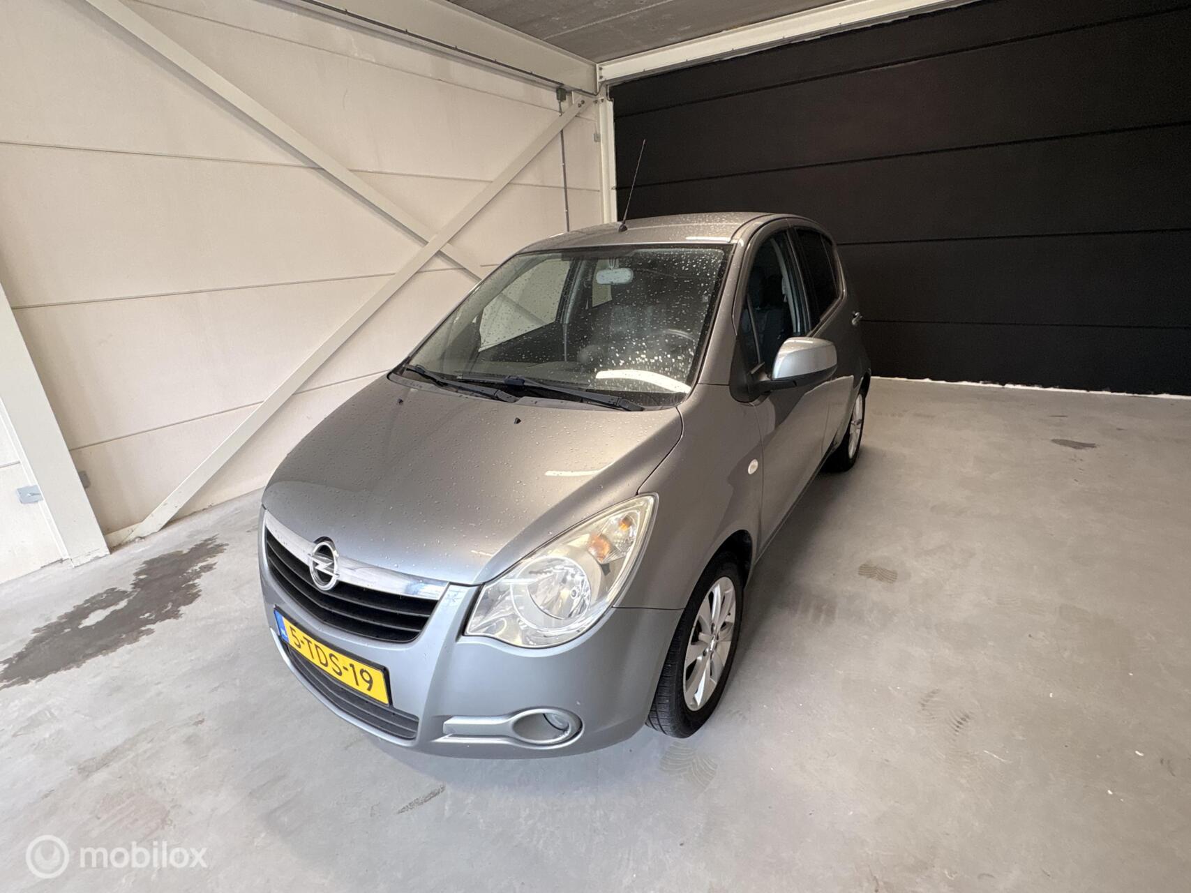 Foto van Opel Agila