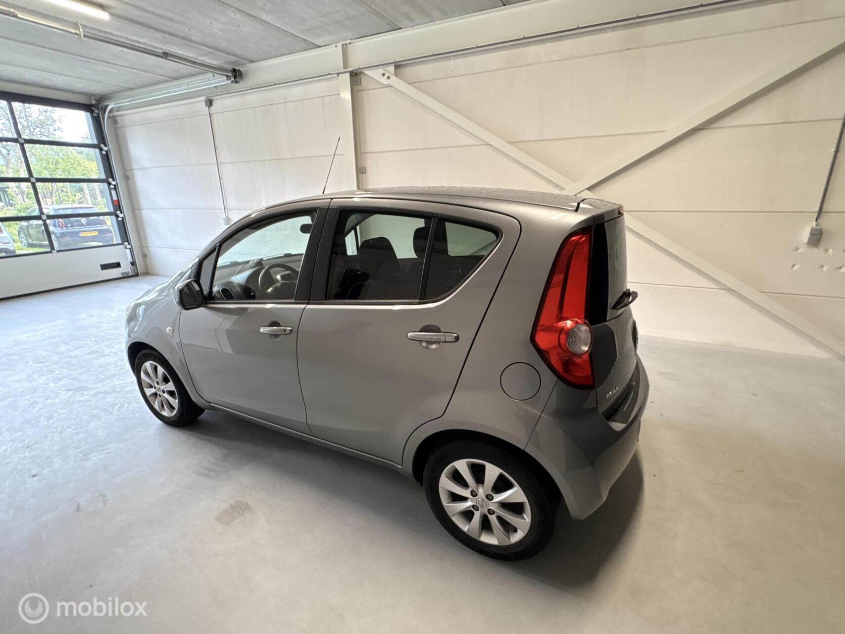Foto van Opel Agila