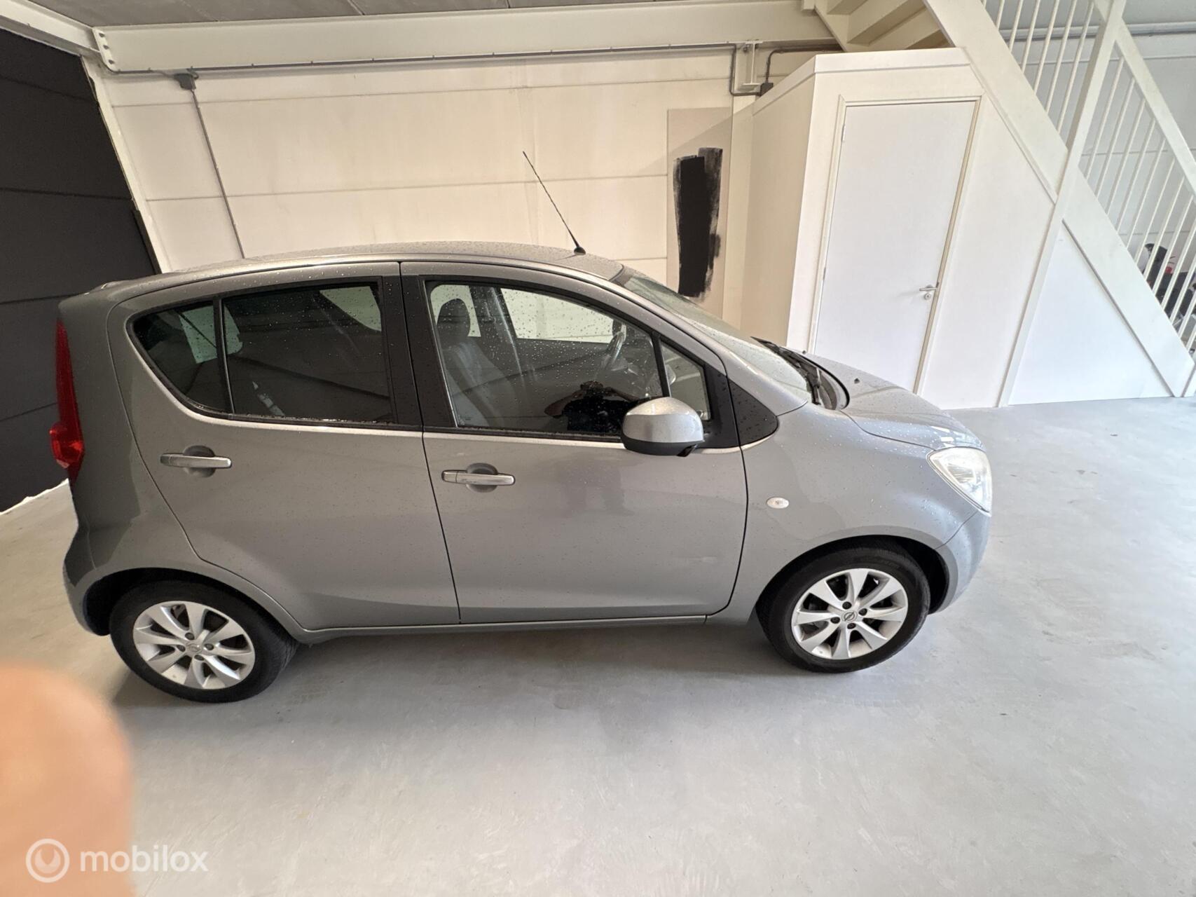 Foto van Opel Agila