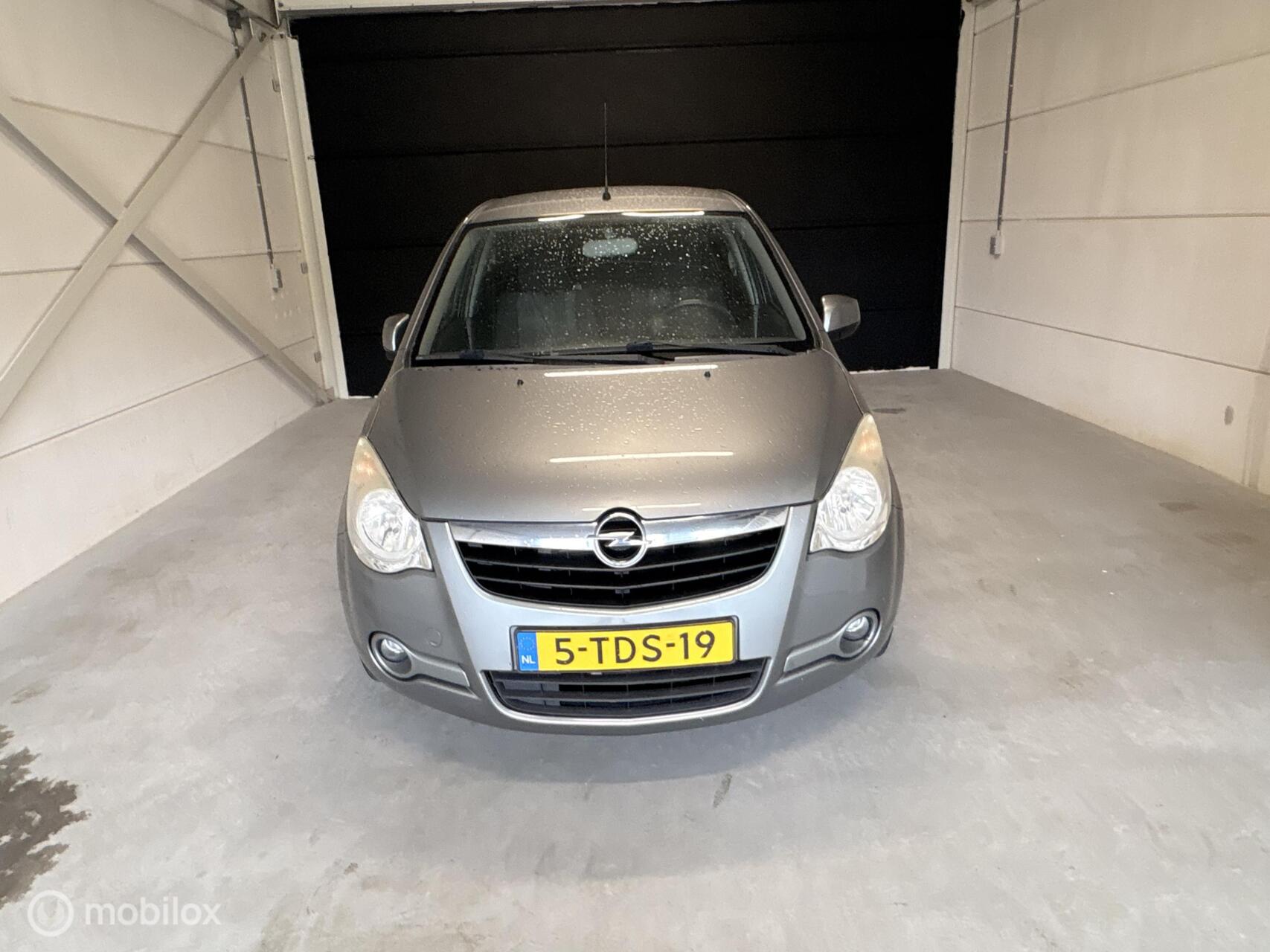 Foto van Opel Agila