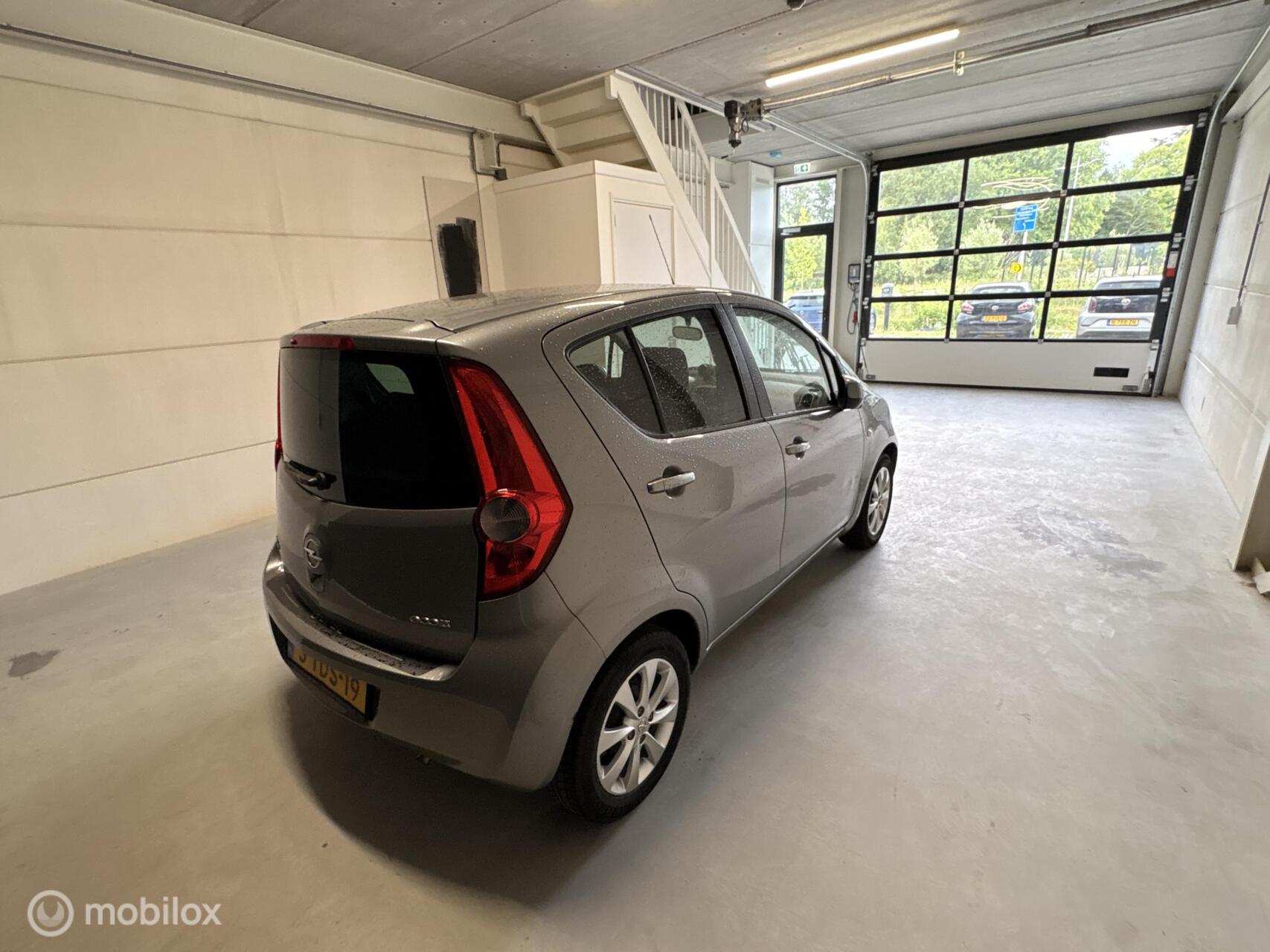 Foto van Opel Agila