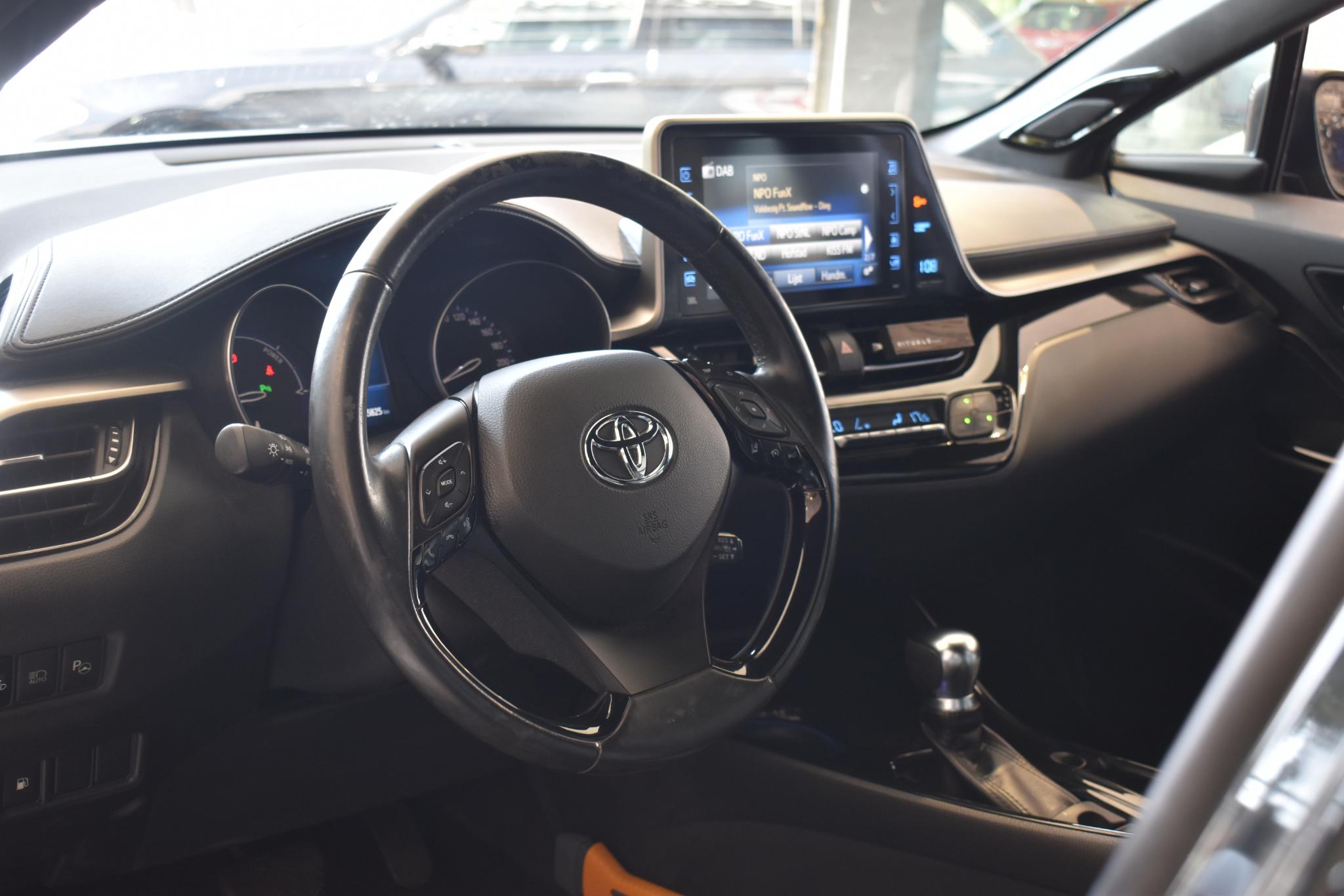 Foto van Toyota Toyota C-hr