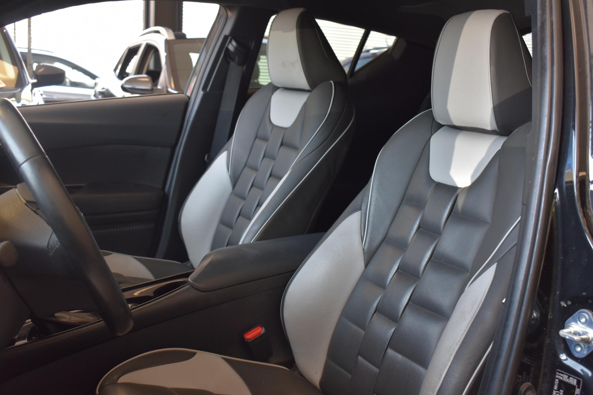 Foto van Toyota Toyota C-hr