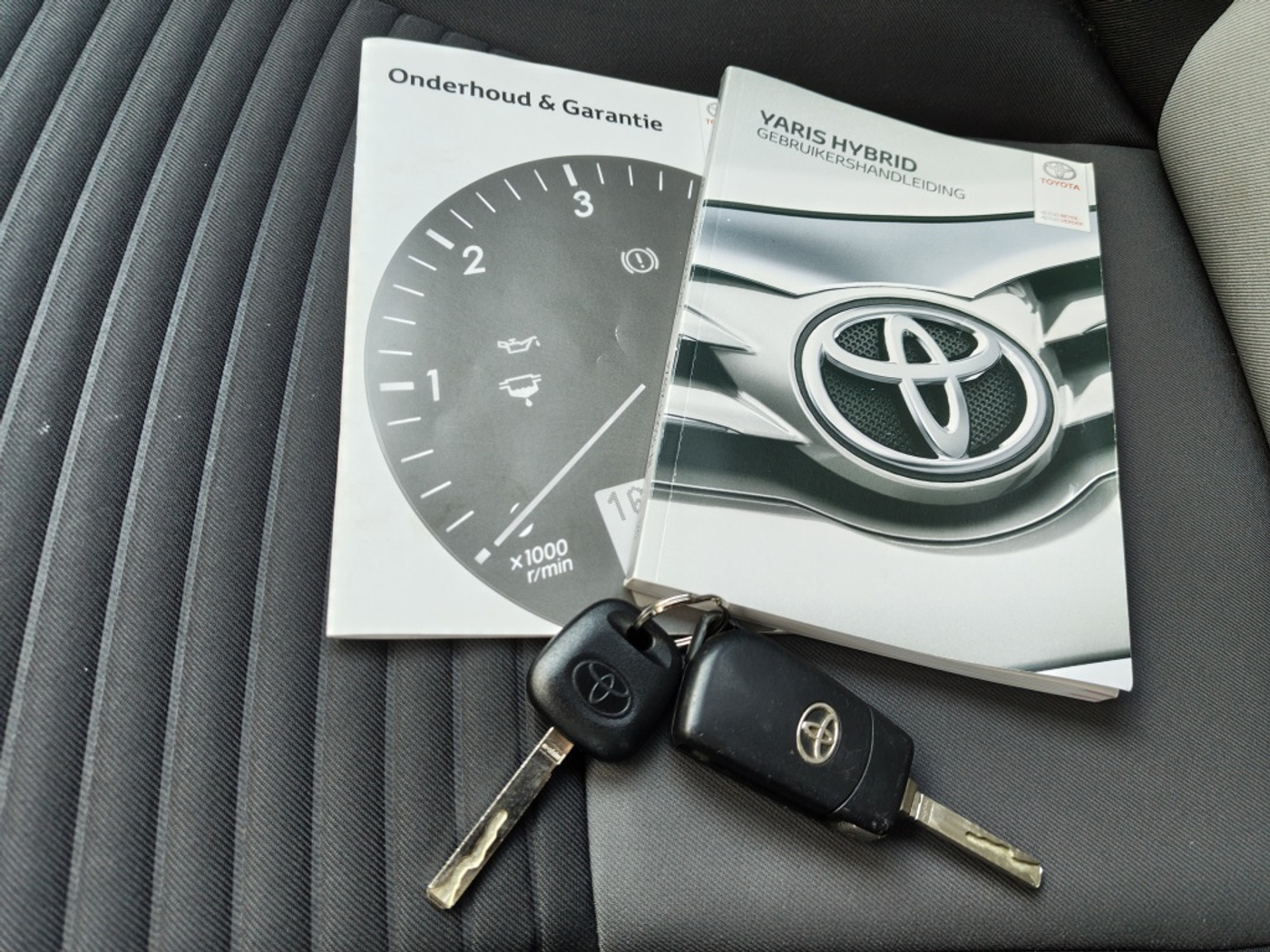 Foto van Toyota Toyota Yaris Hybrid