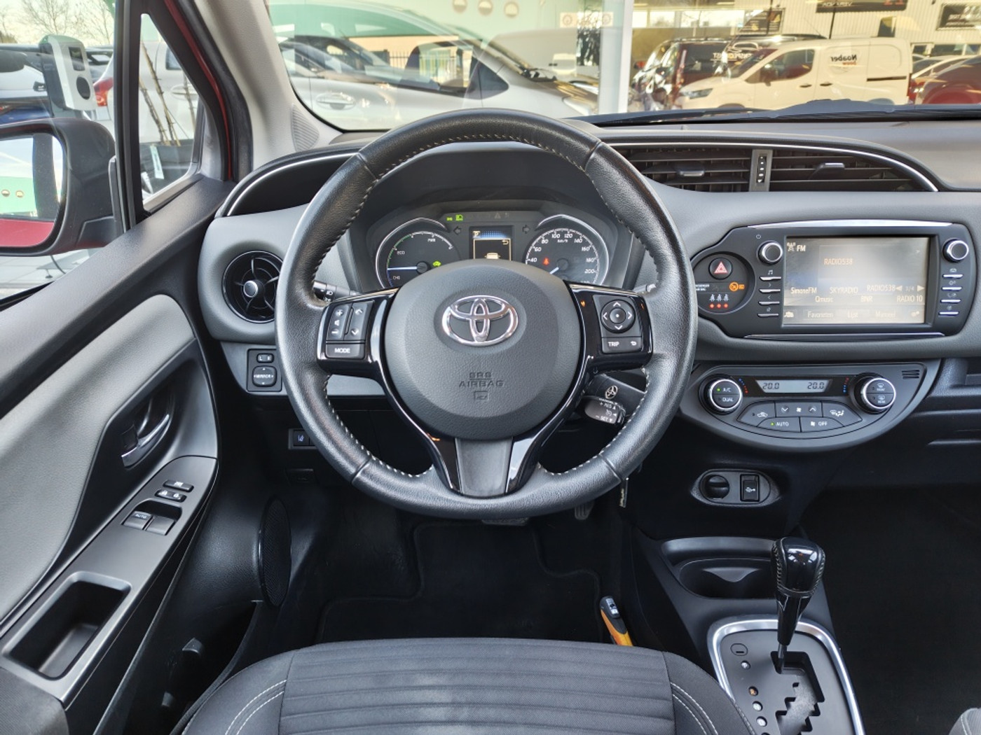 Foto van Toyota Toyota Yaris Hybrid