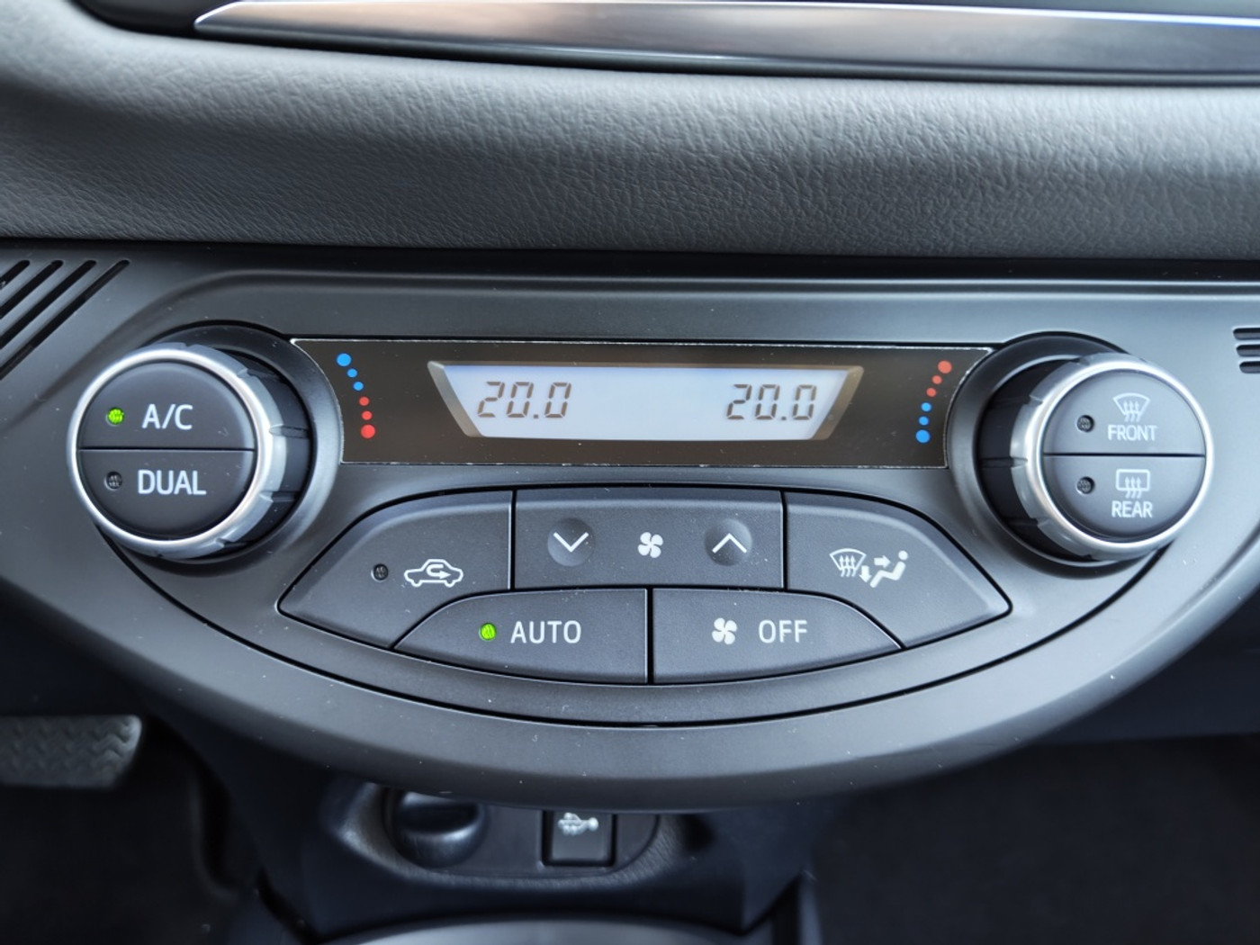 Foto van Toyota Toyota Yaris Hybrid