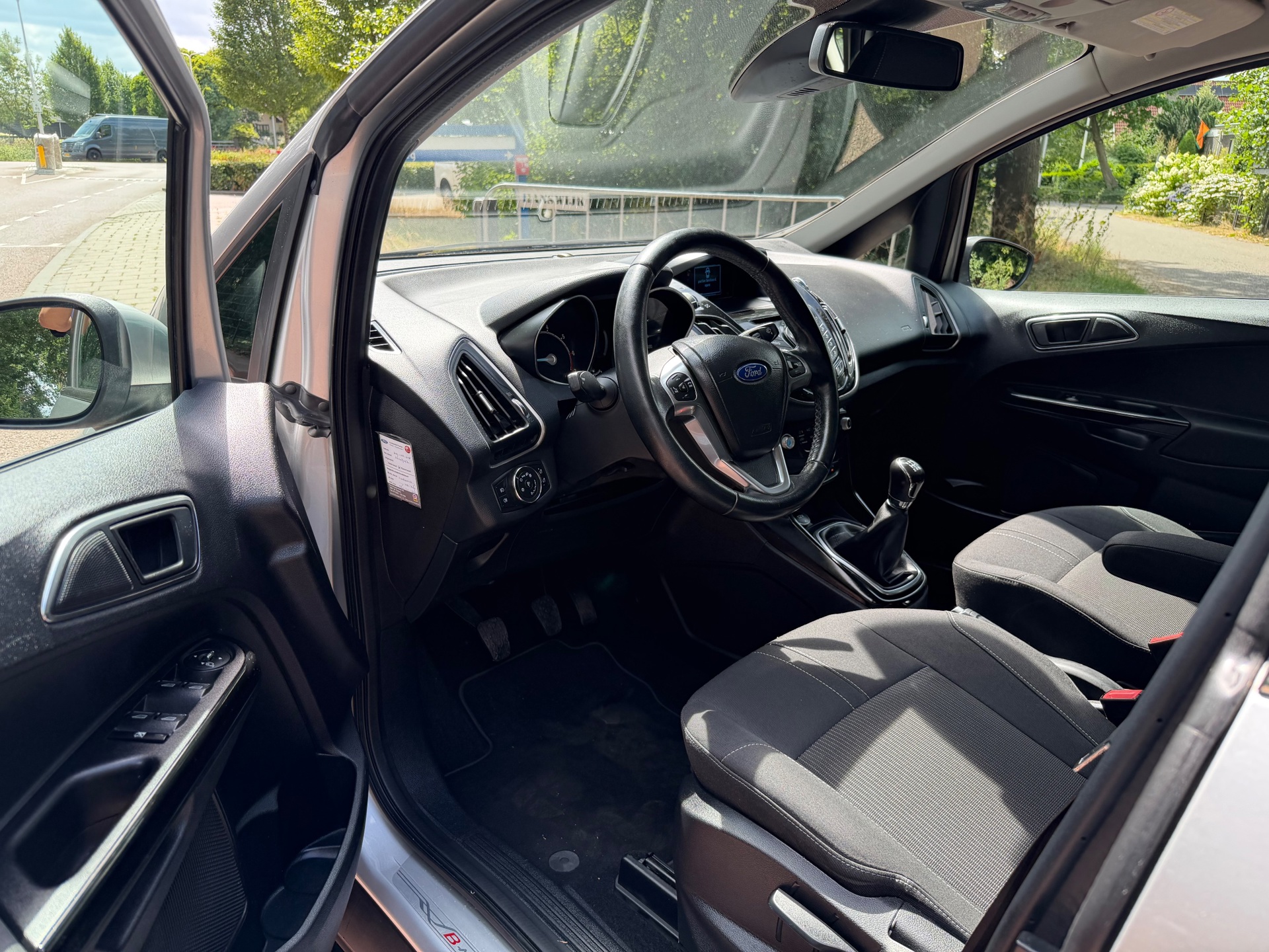 Foto van Ford B-max