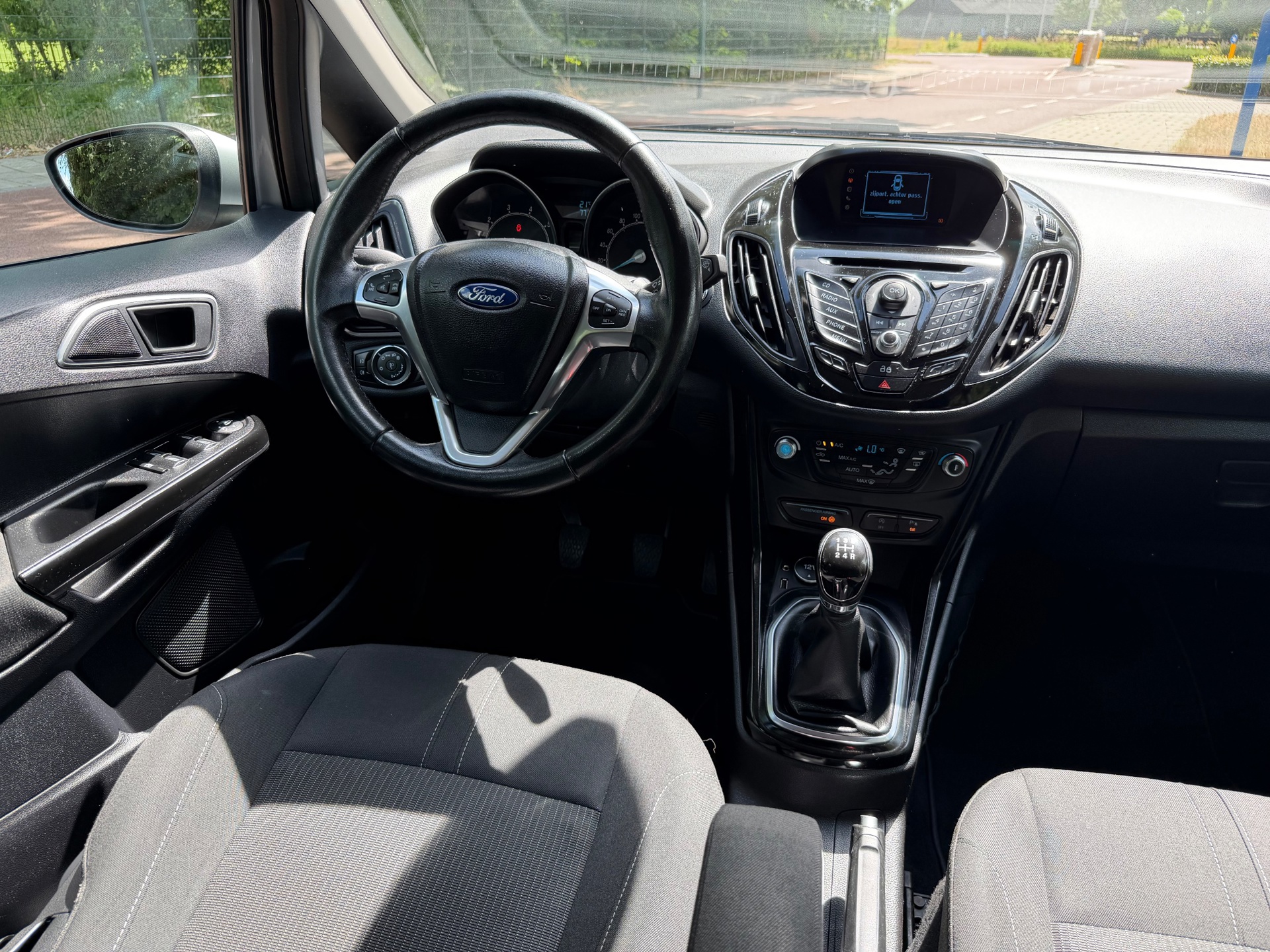 Foto van Ford B-max