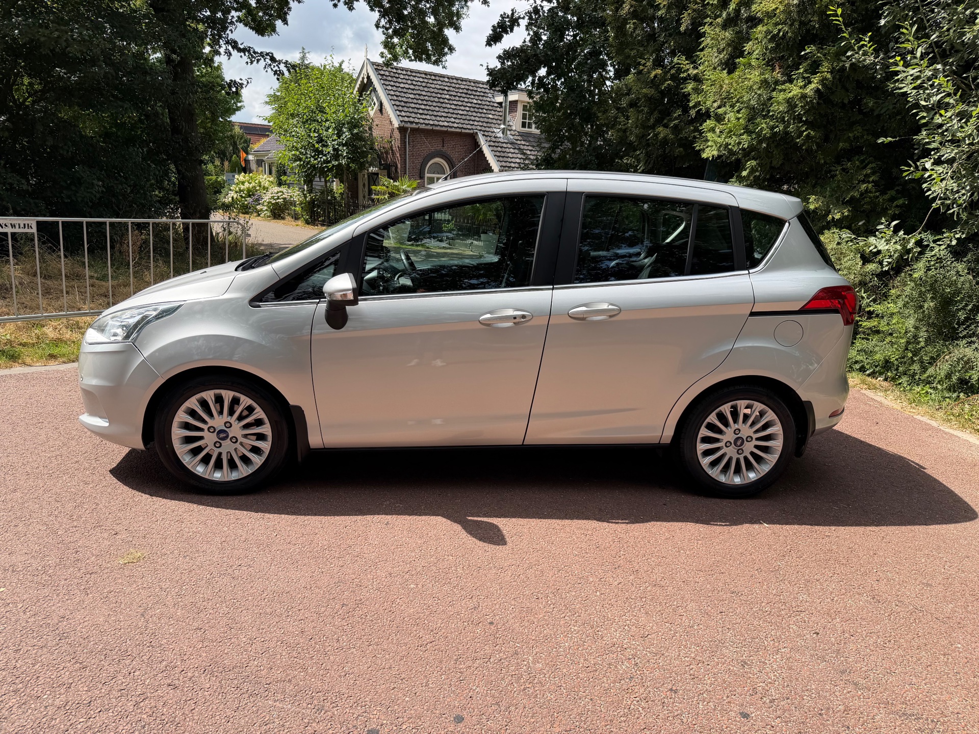 Foto van Ford B-max