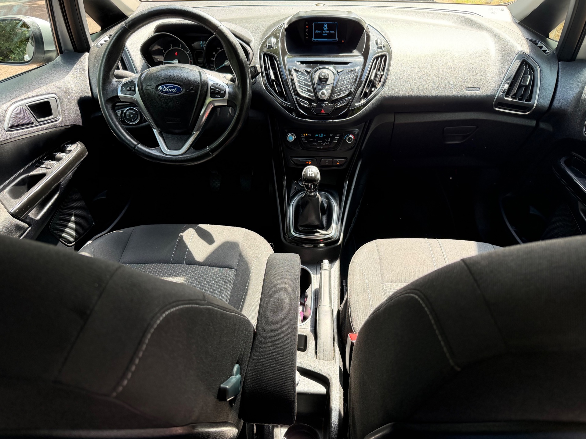 Foto van Ford B-max