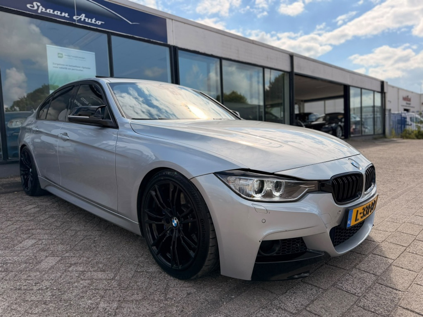 Foto van BMW 335i xDrive