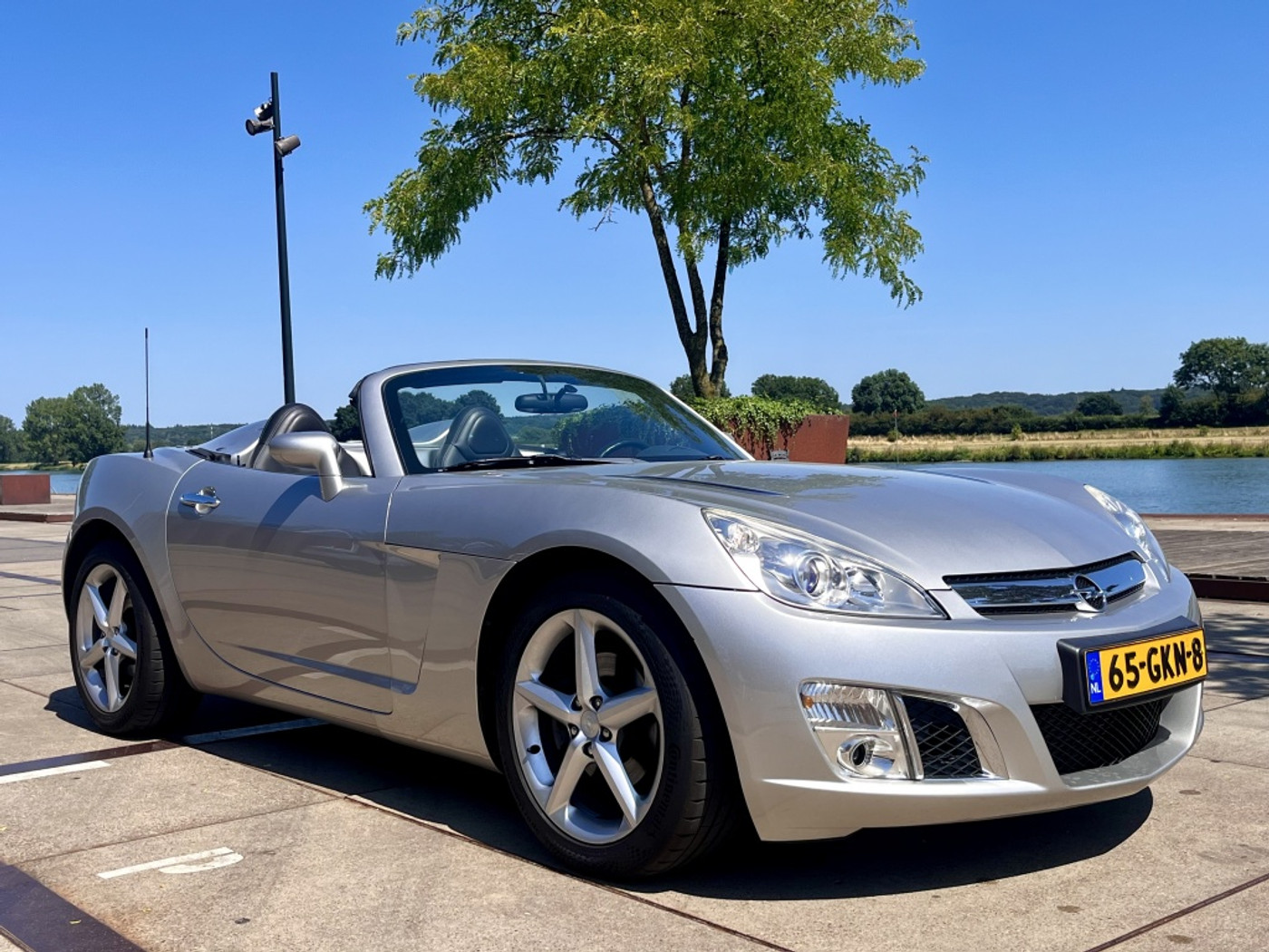 Foto van Opel GT