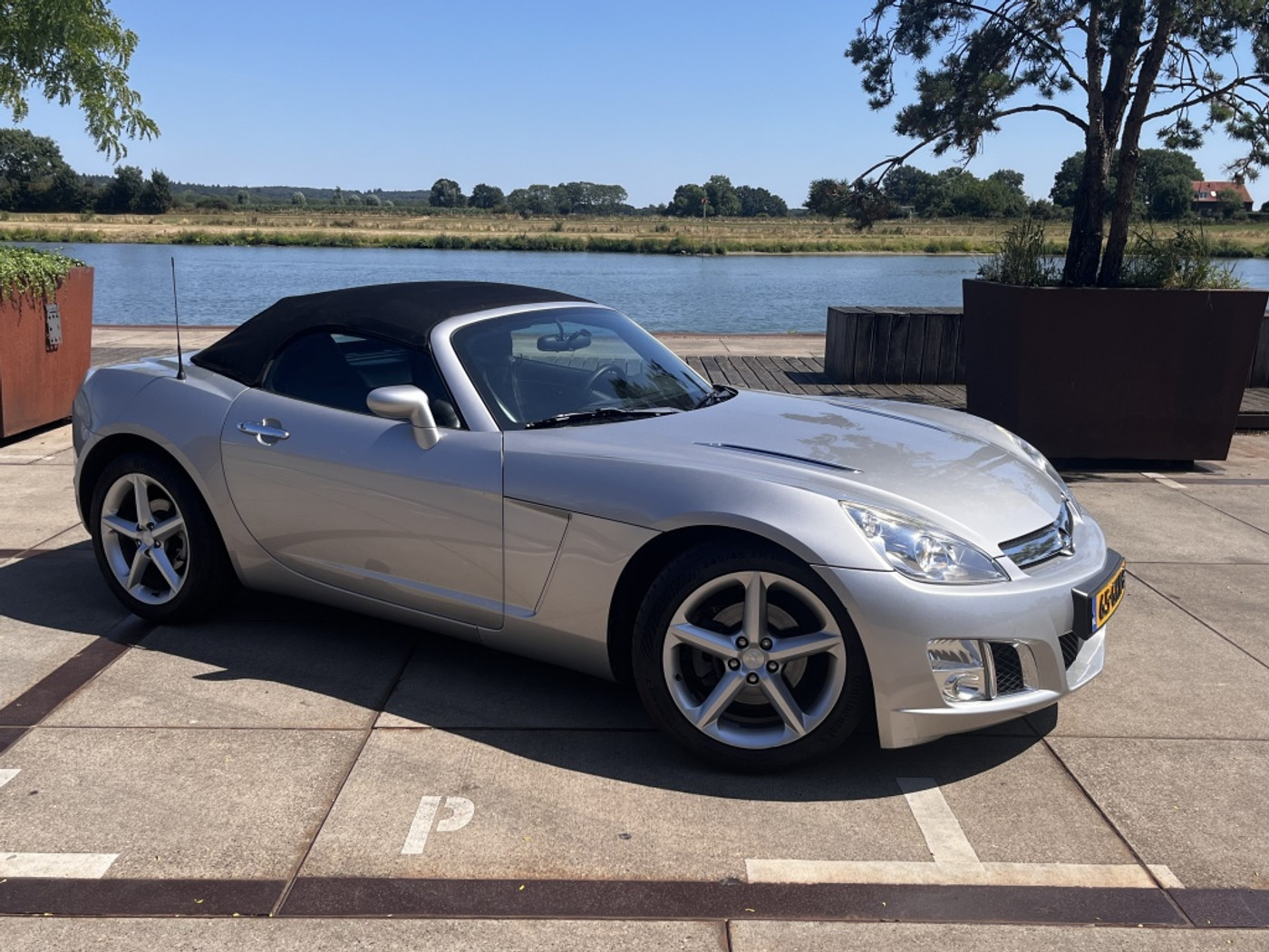 Foto van Opel GT