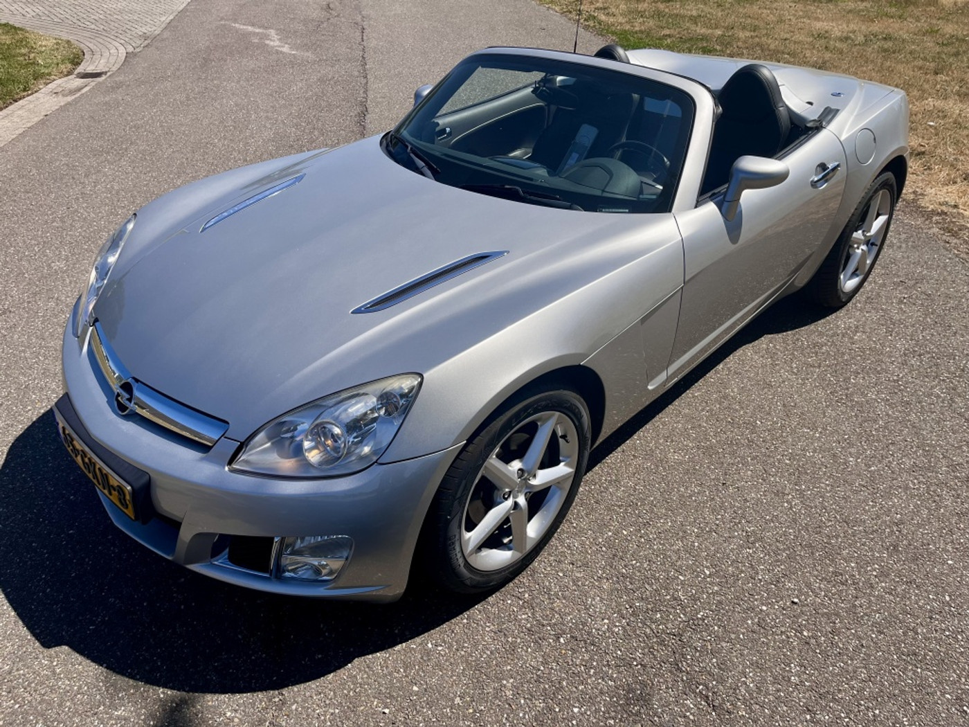 Foto van Opel GT