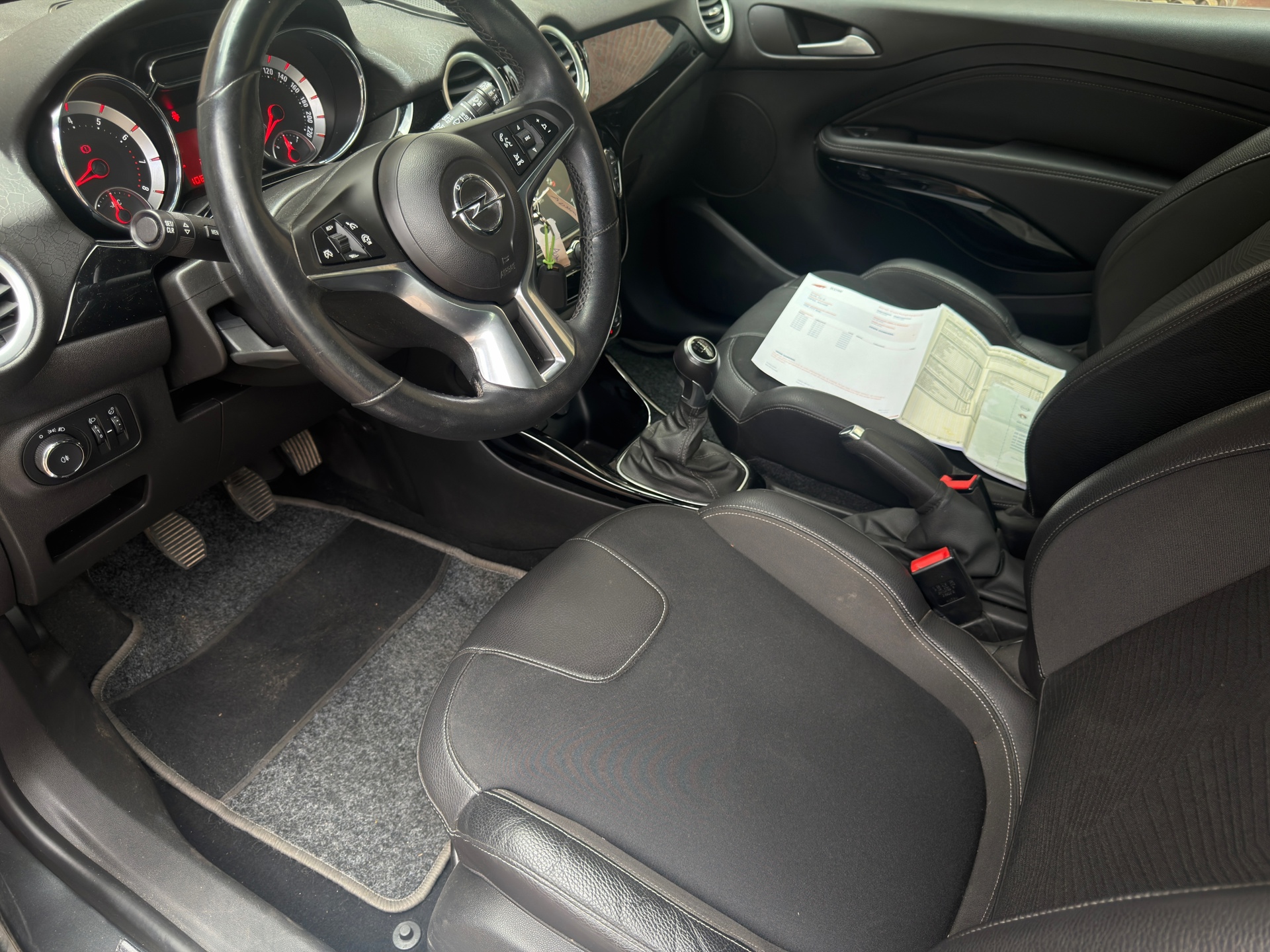 Foto van Opel Adam