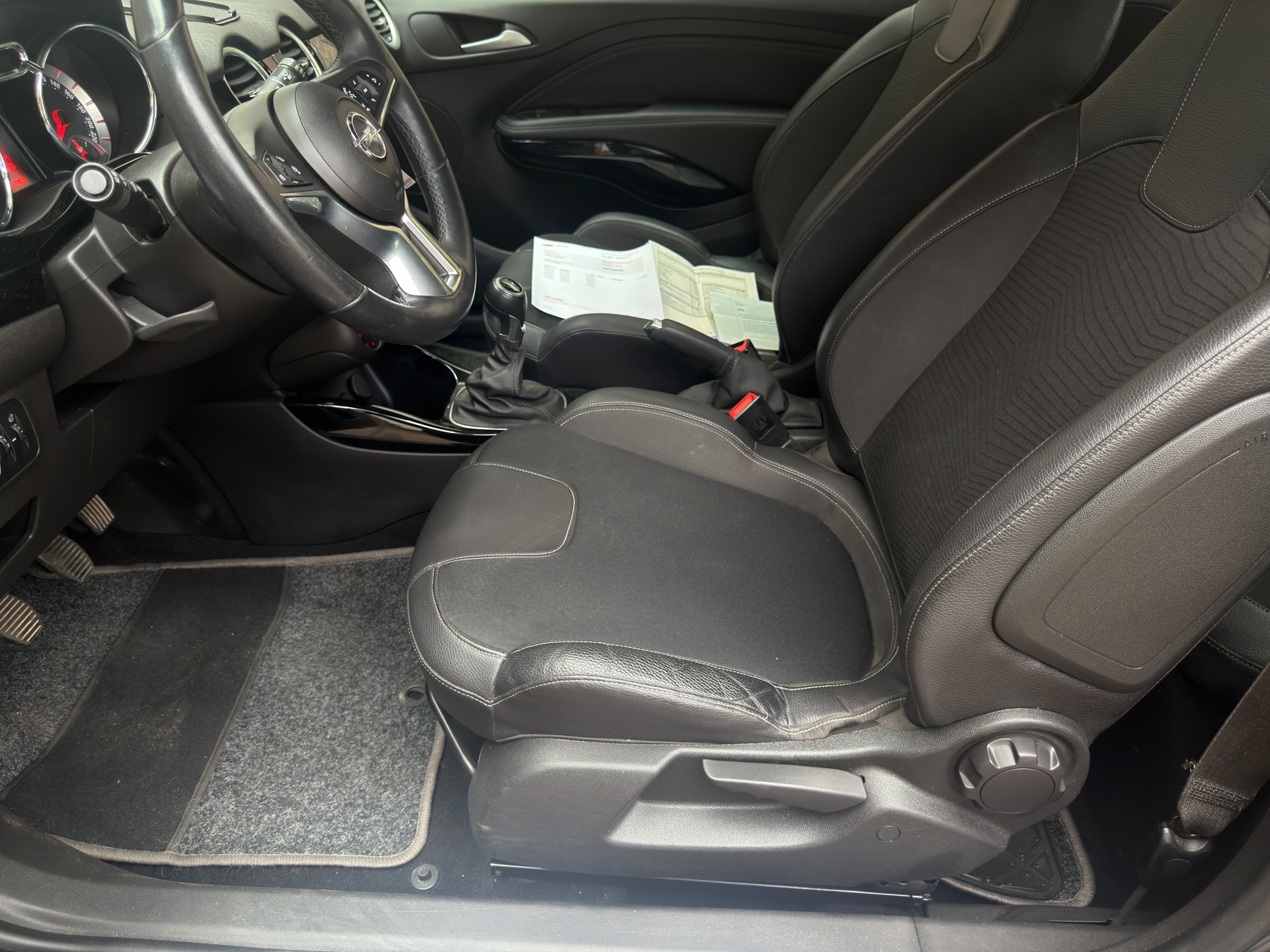 Foto van Opel Adam