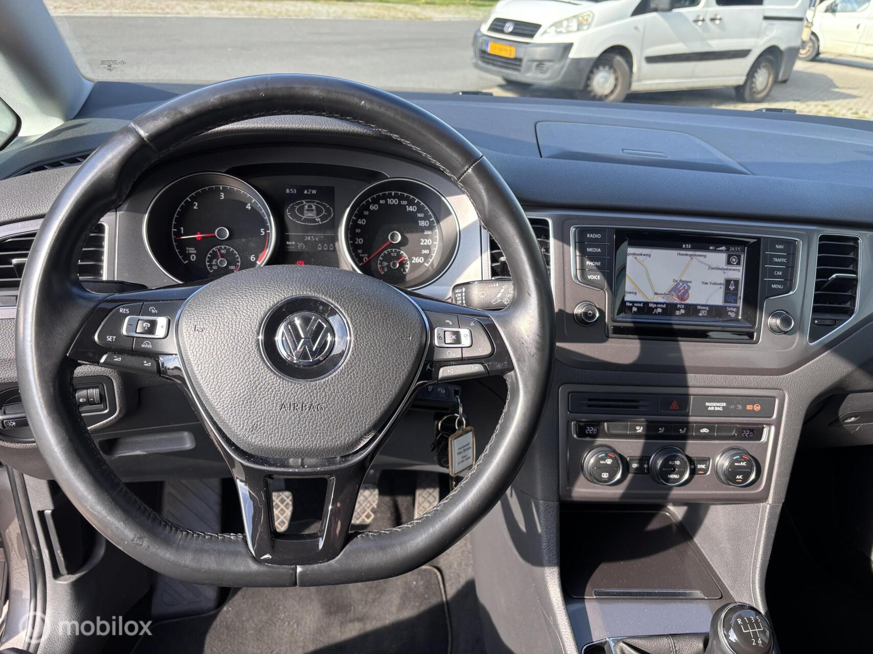 Foto van Volkswagen Golf Sportsvan