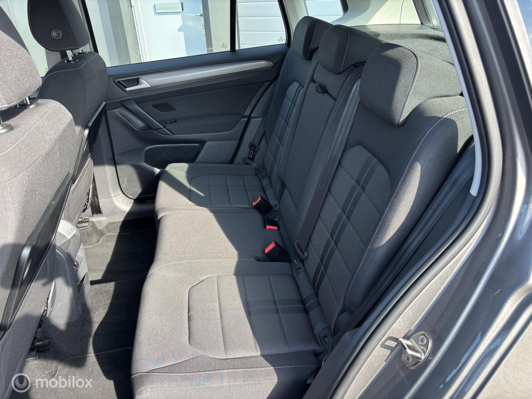 Foto van Volkswagen Golf Sportsvan