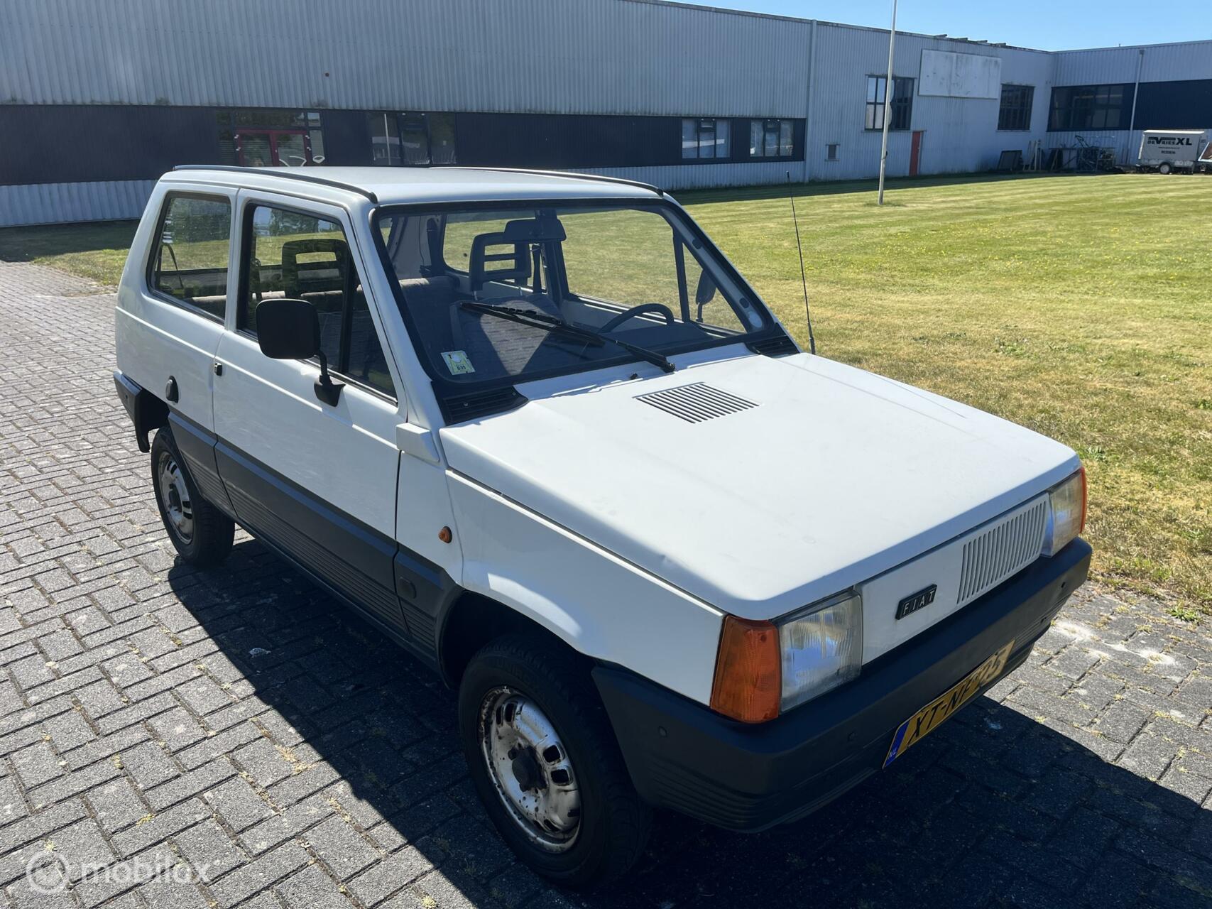 Fiat Panda 34 Van Uitvoering / Belasting Vrij / APK / 1984 - voorkant