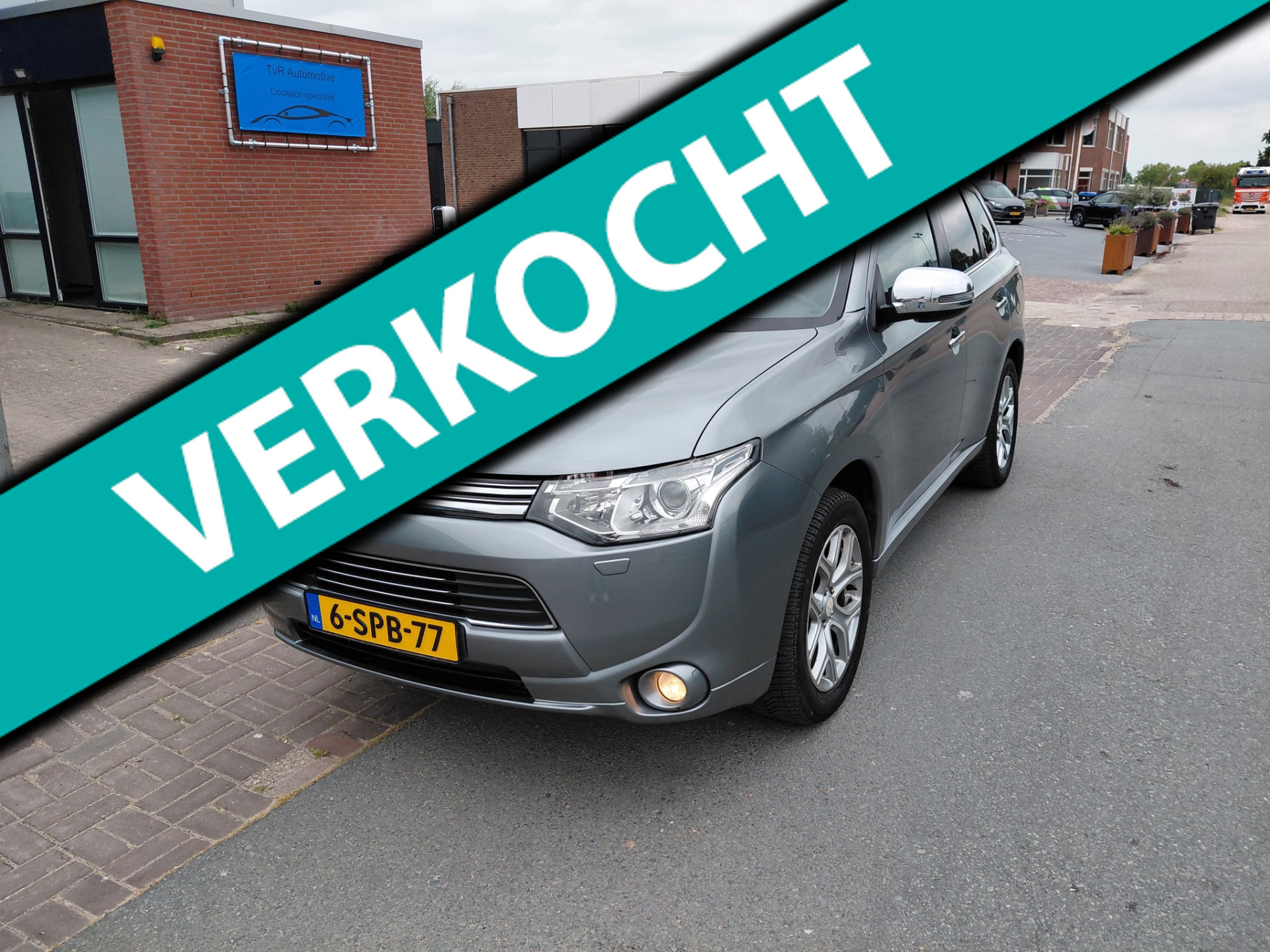 Mitsubishi Mitsubishi Outlander 2.0 PHEV Instyle Alle opties Leder camera 2013 - voorkant