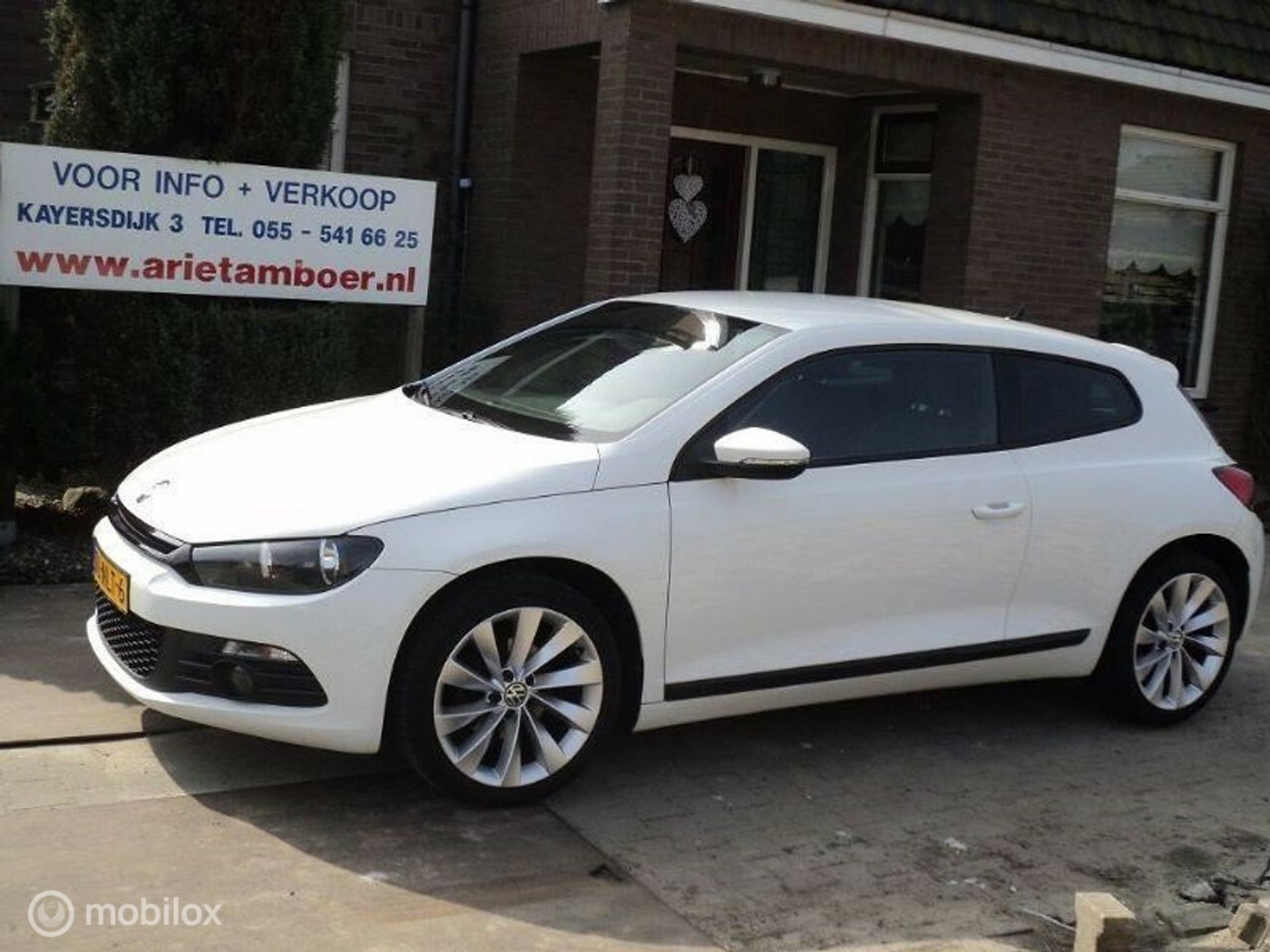 Volkswagen Scirocco - 1.4 TSI climate+cruise control, lm velgen 2010 - voorkant