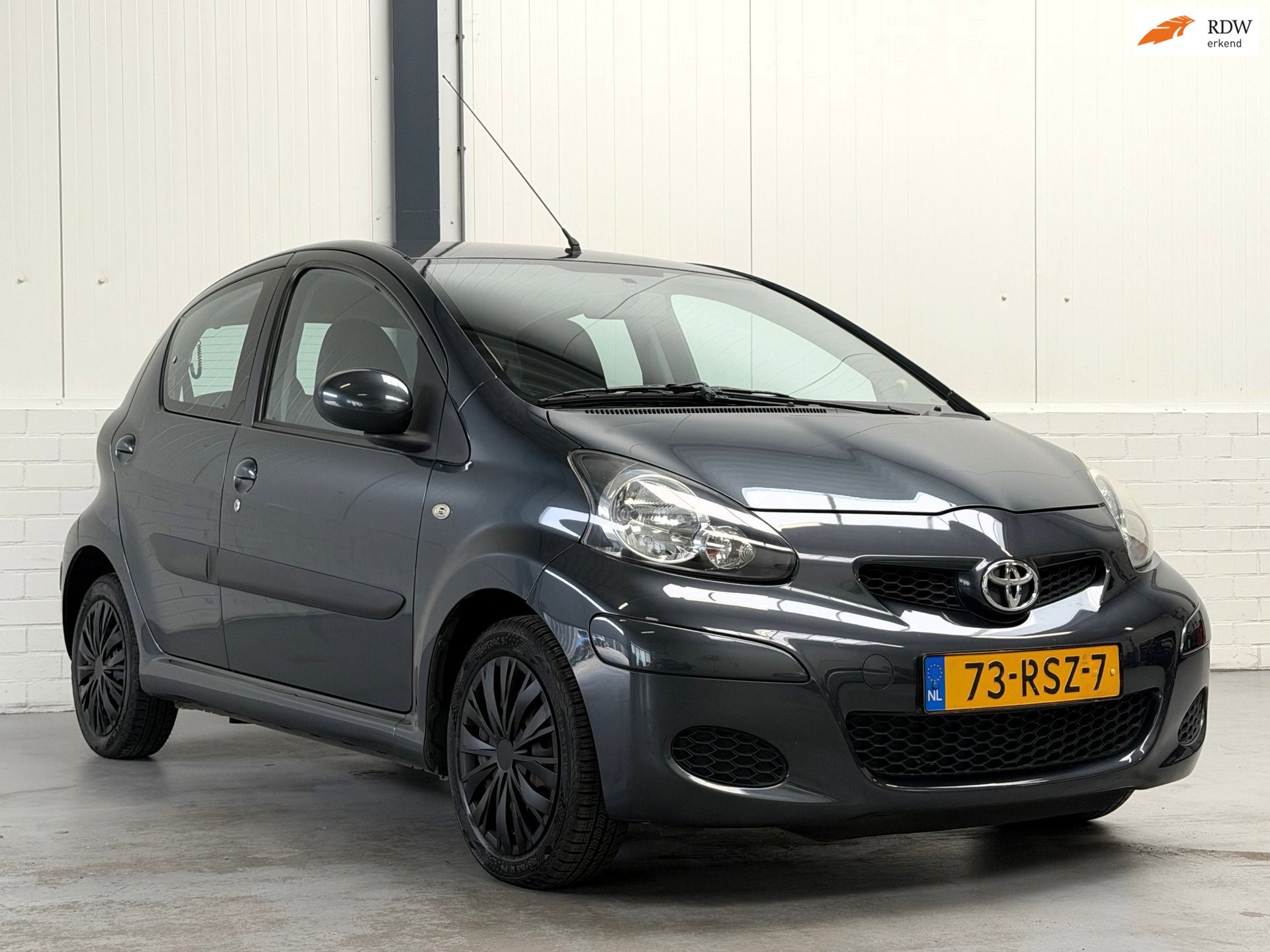 Toyota Toyota Aygo 1.0-12V Comfort Navigator|Nieuwe koppeling|Org NL|Airco 2011 - voorkant