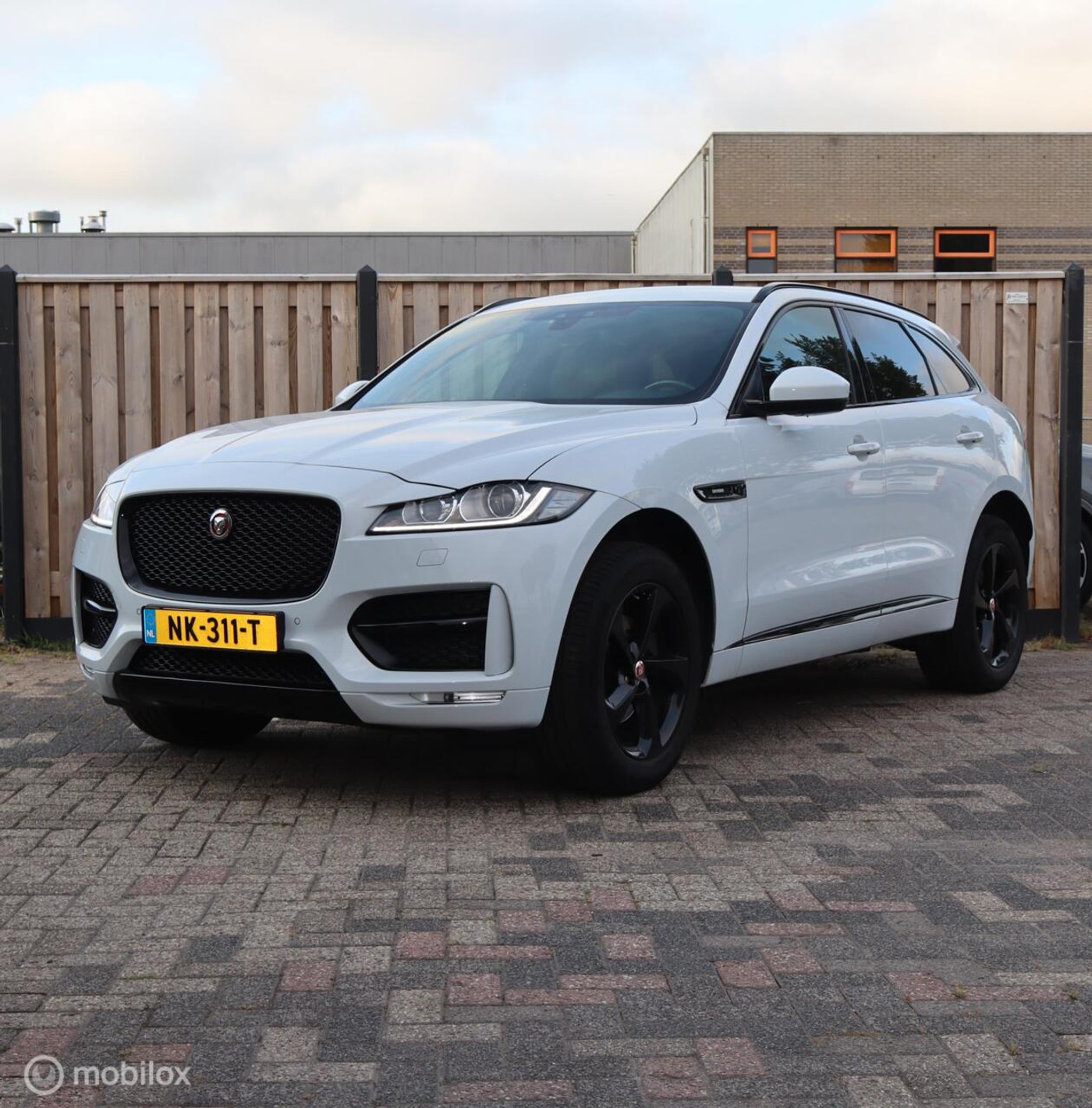 Jaguar Jaguar F-pace 2.0 R-Sport AWD 20d 2016 - voorkant