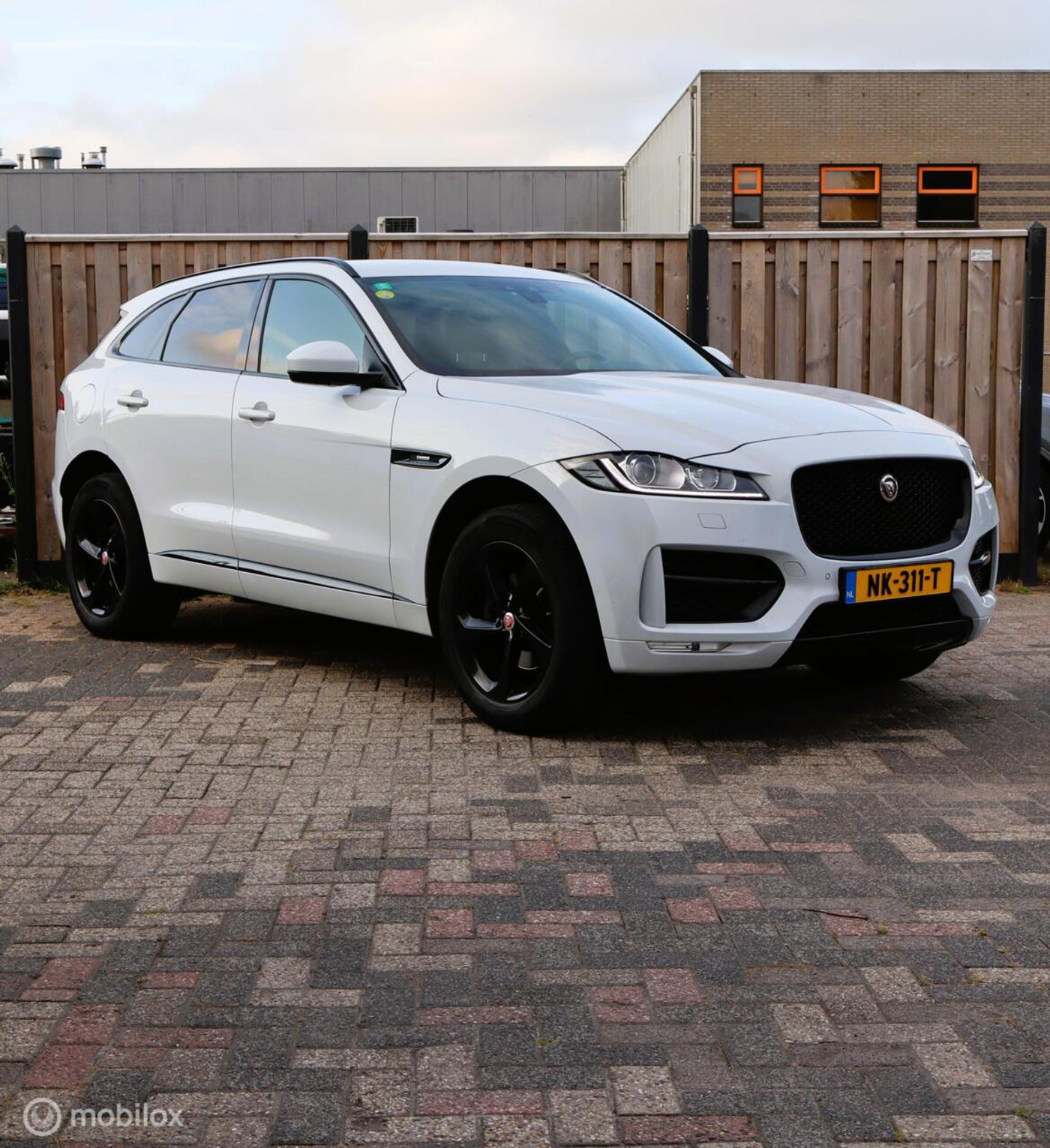 Foto van Jaguar Jaguar F-pace