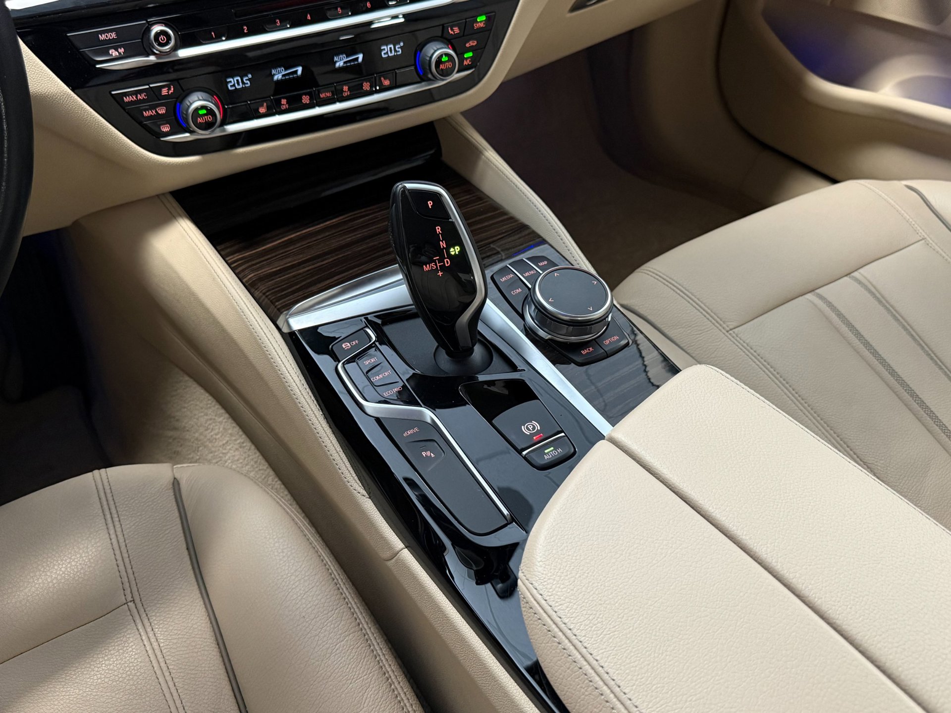 Foto van BMW 530e Iperformance