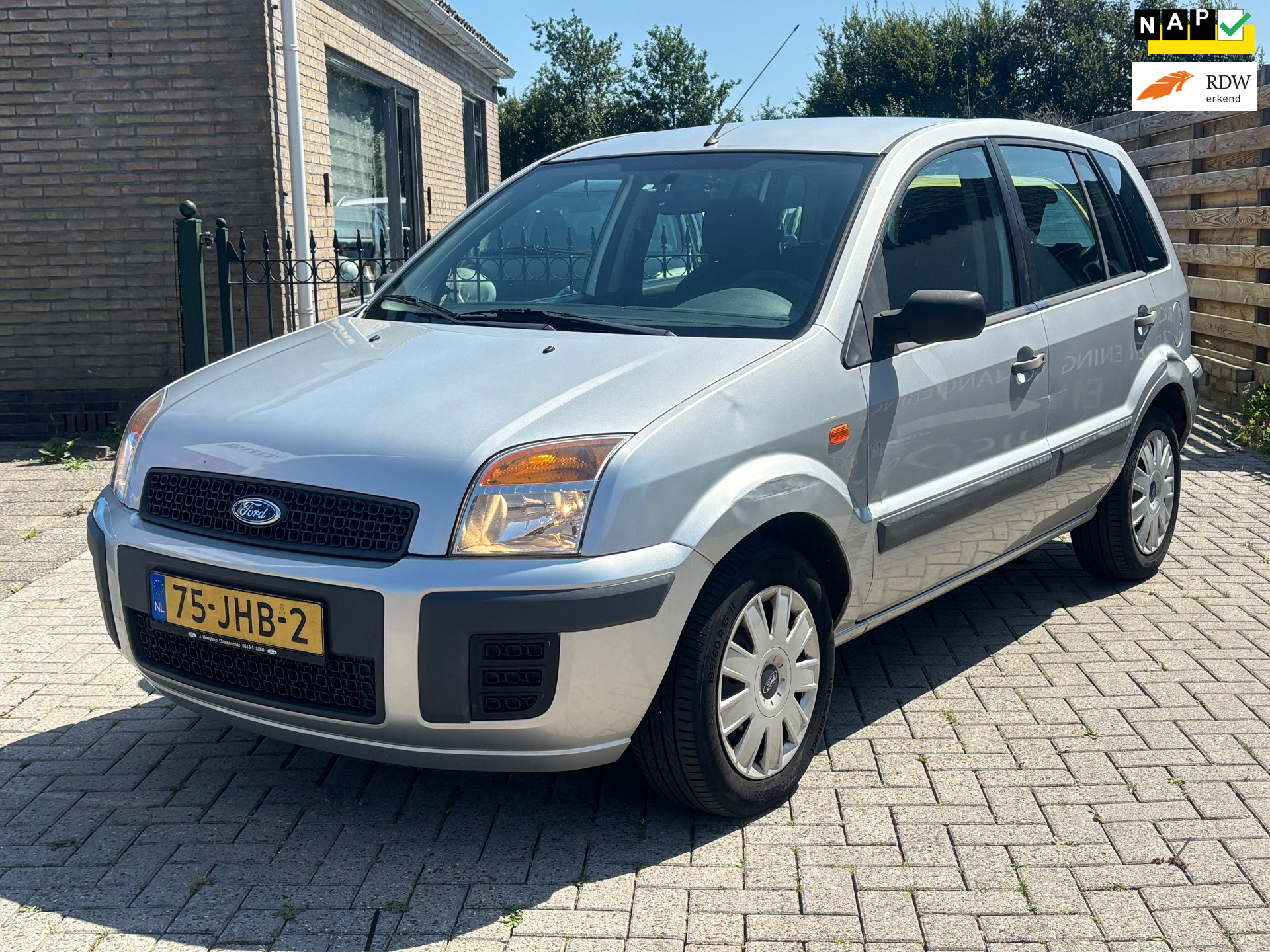 Ford Fusion 1.4-16V Cool & Sound | nieuwe apk | airco | rijd en schakelt super ! 2009 - voorkant