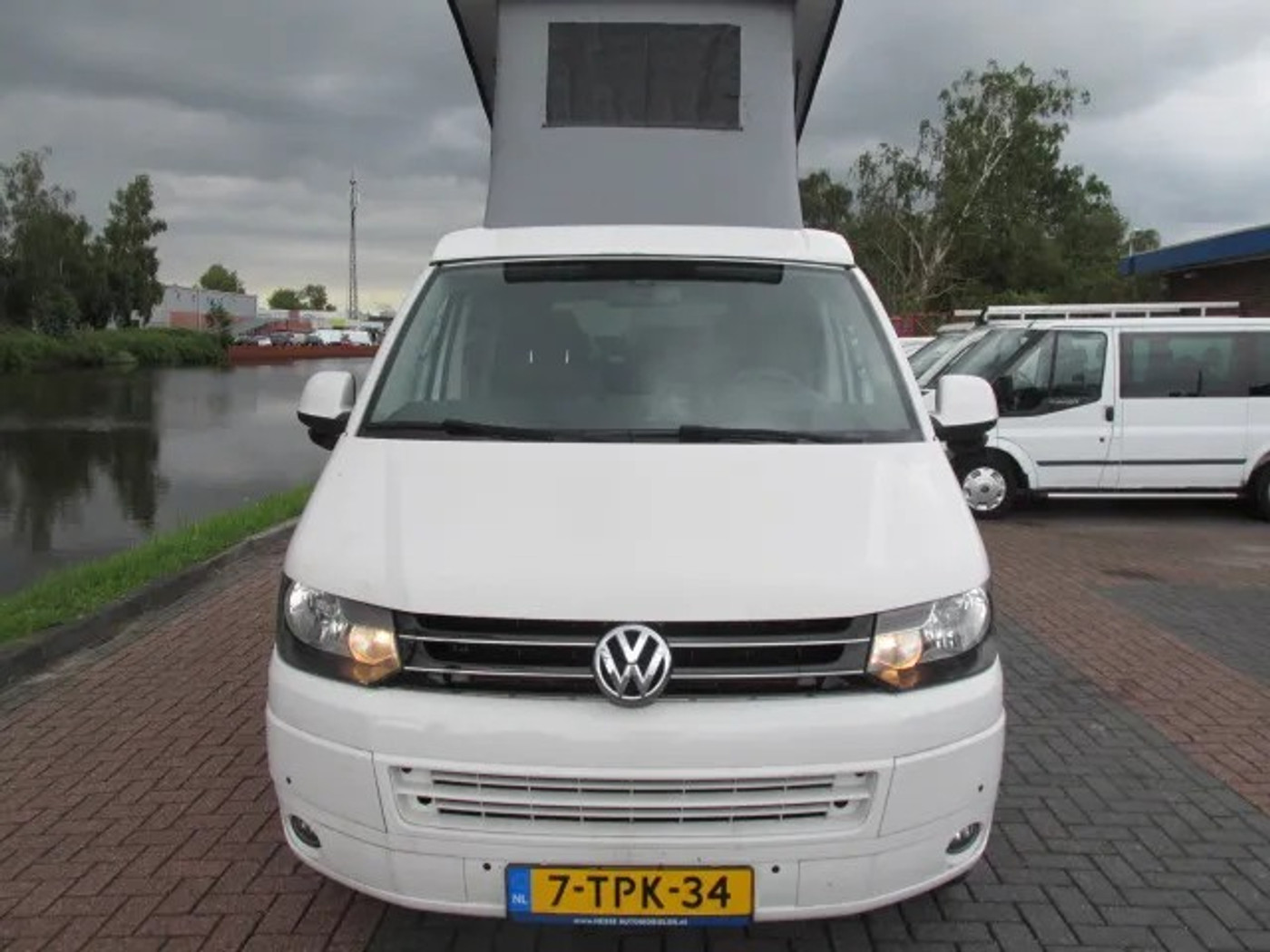 Volkswagen Kombi DSG automaat 140 pk kampeerauto 2014 - voorkant