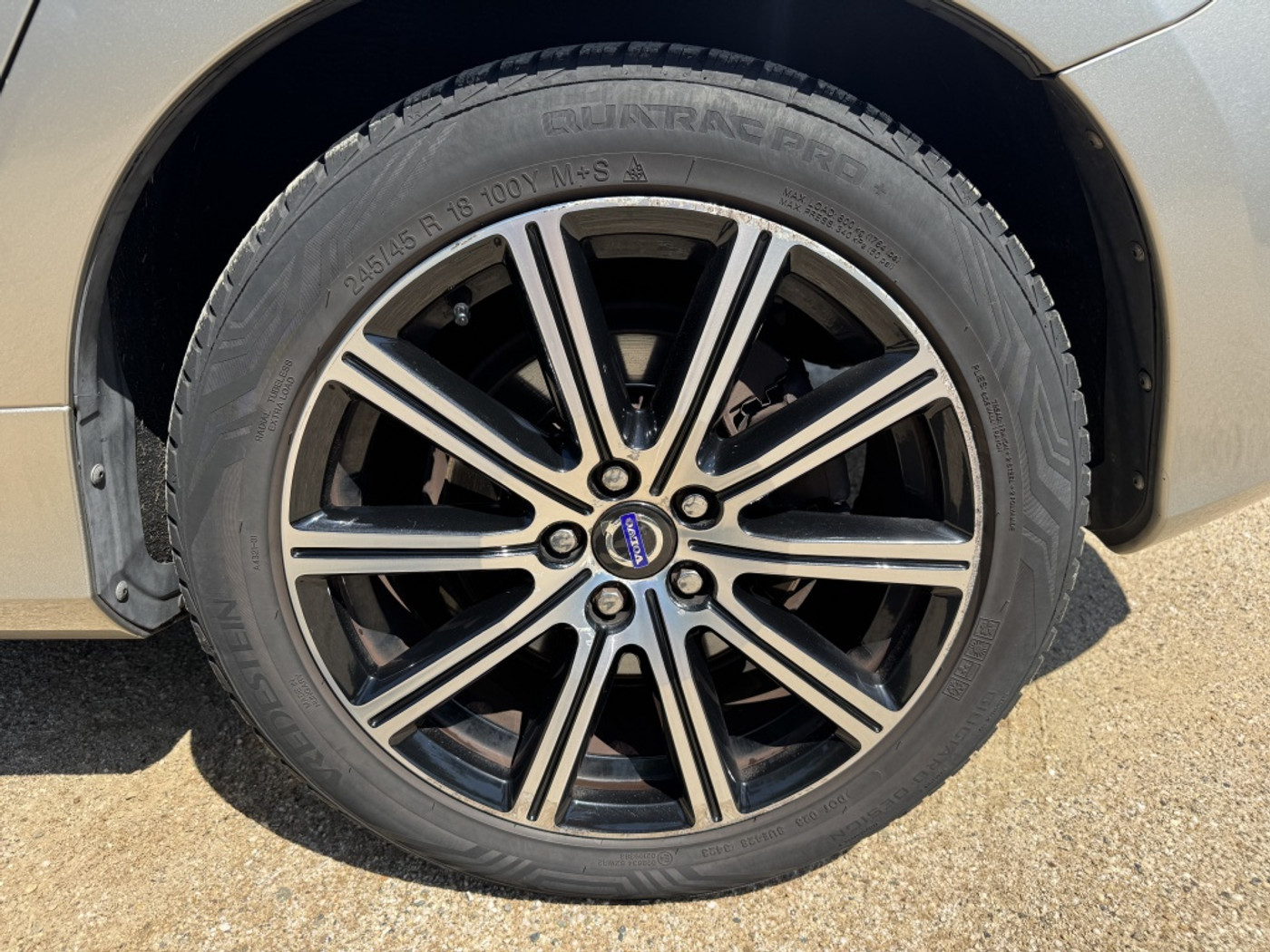Foto van Volvo V60 Plug In Hybrid