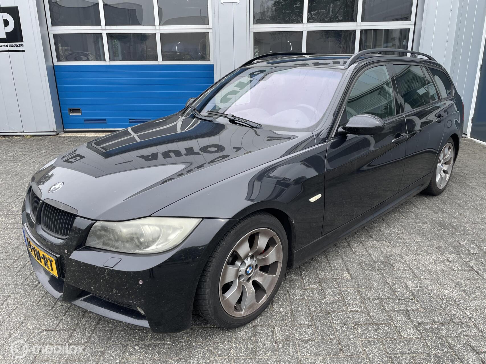 BMW 3er Reihe 330d M-pakket-Leer-Trekhaak-Xenon-Voll 2006 - voorkant