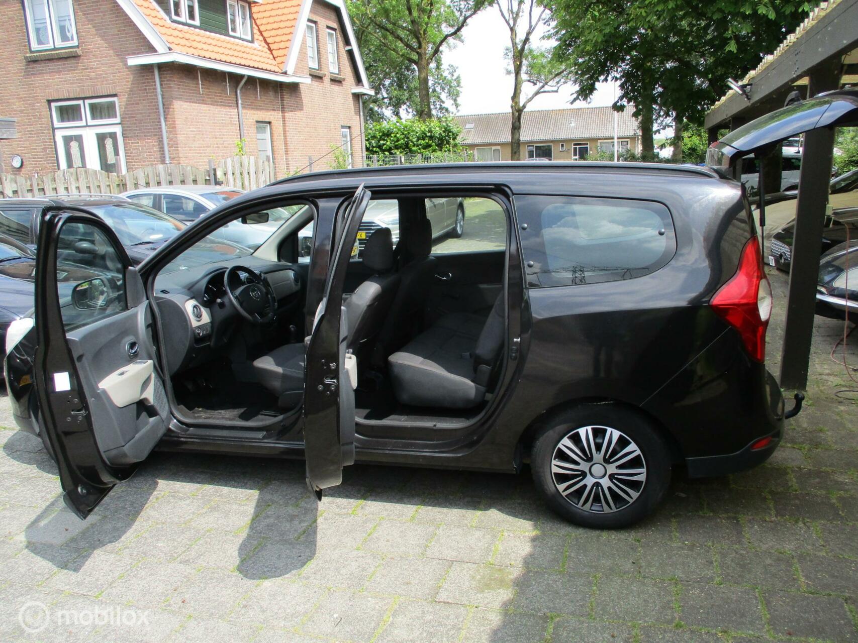 Foto van Dacia Lodgy