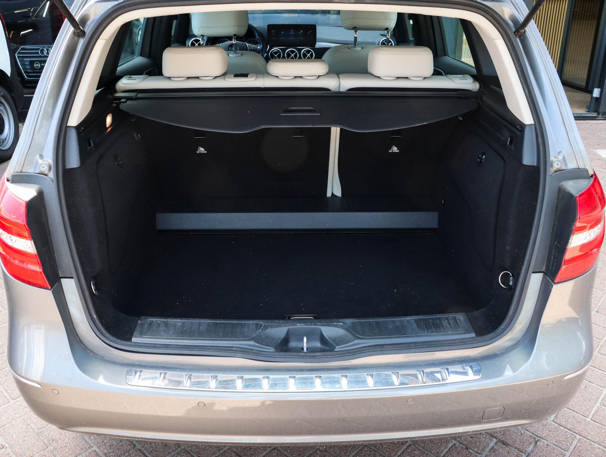 Foto van Mercedes-Benz B 200