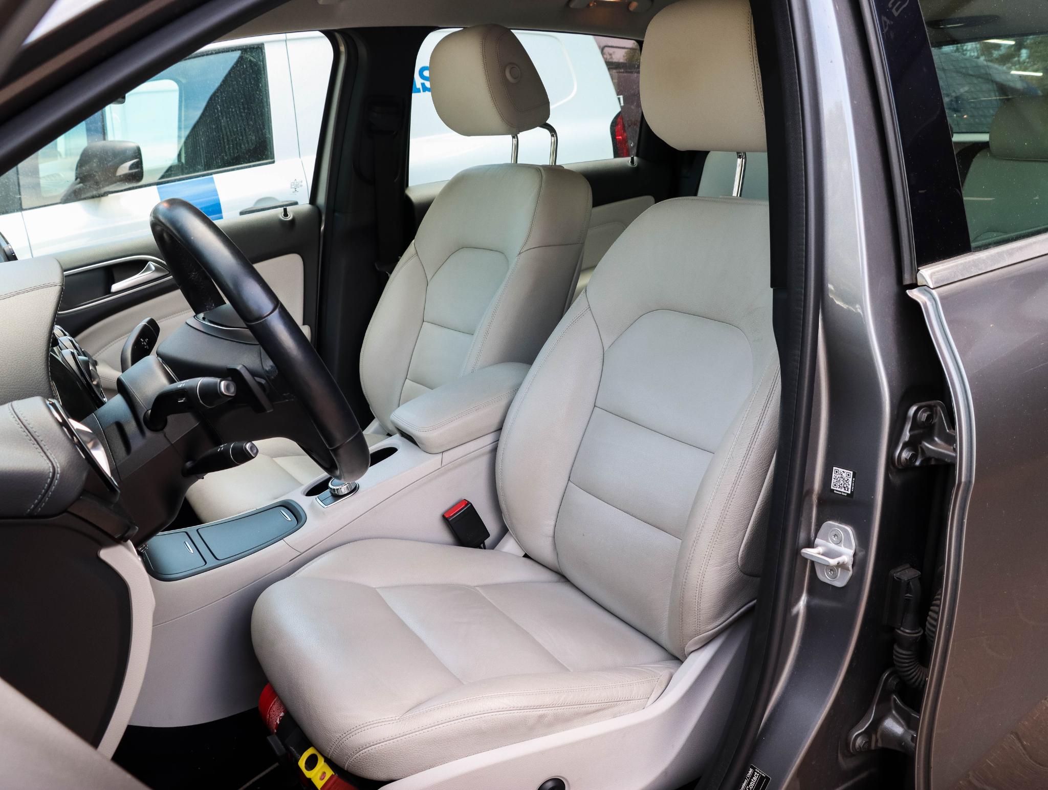 Foto van Mercedes-Benz B 200