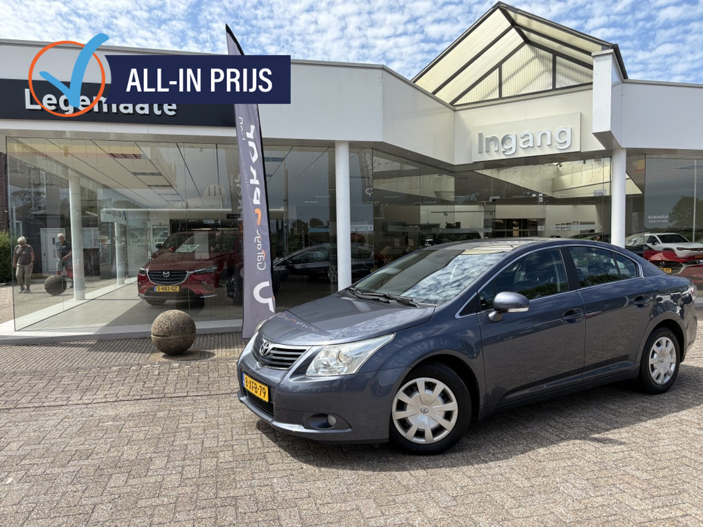 Toyota Toyota Avensis 1.8 VVTi Comfort 2009 - voorkant