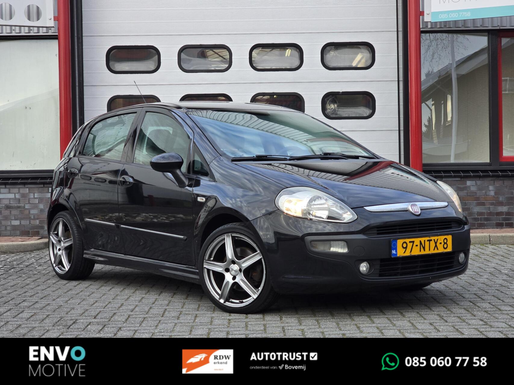 Fiat Fiat Punto 1.3 M-Jet Dynamic Clima/APK/LMV/Ketting v.v. 2010 - voorkant