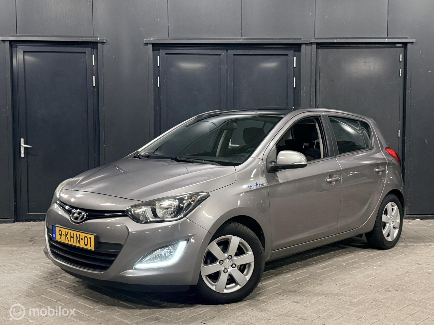 Hyundai I20 1.2i i-Vision airco/trekhaak/elektrische ramen 2013 - voorkant
