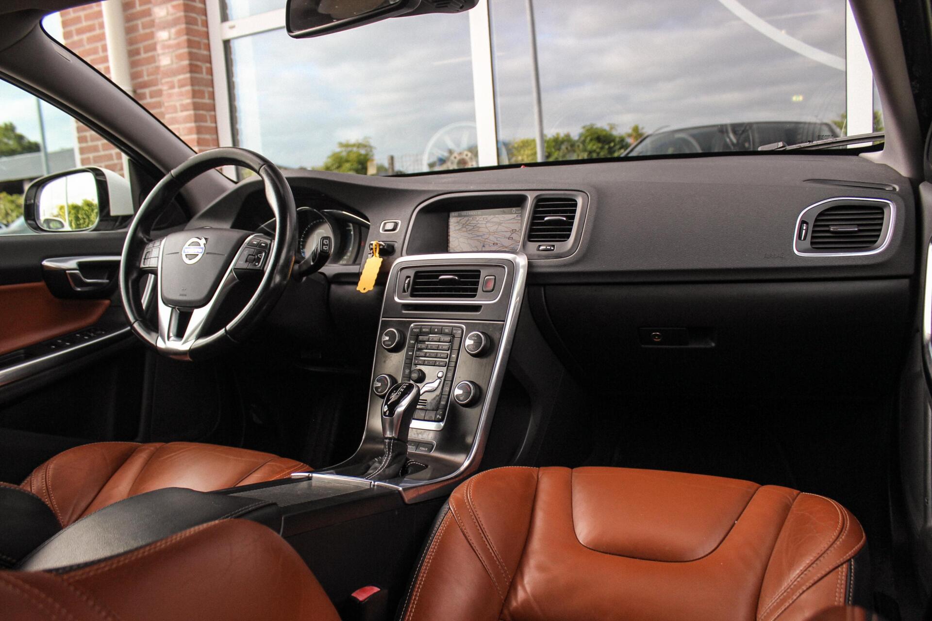 Foto van Volvo V60 Plug In Hybrid