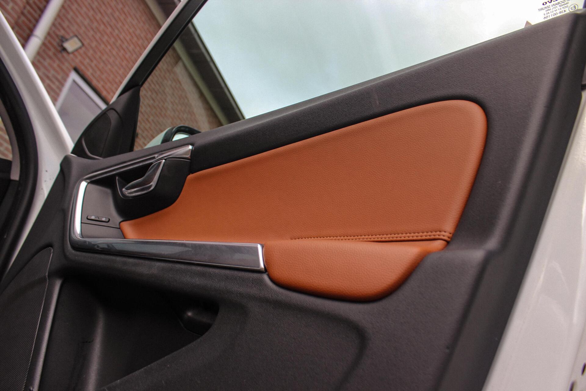 Foto van Volvo V60 Plug In Hybrid