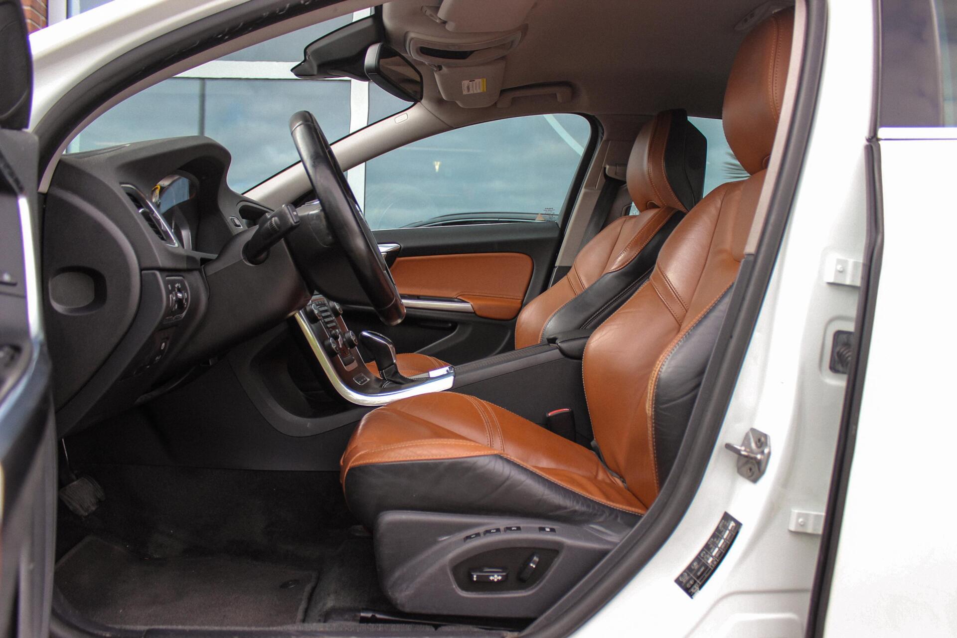 Foto van Volvo V60 Plug In Hybrid