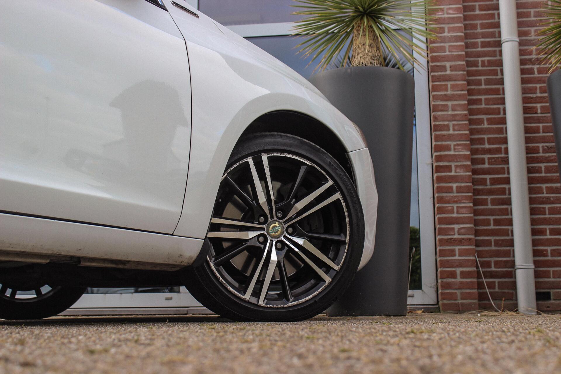 Foto van Volvo V60 Plug In Hybrid