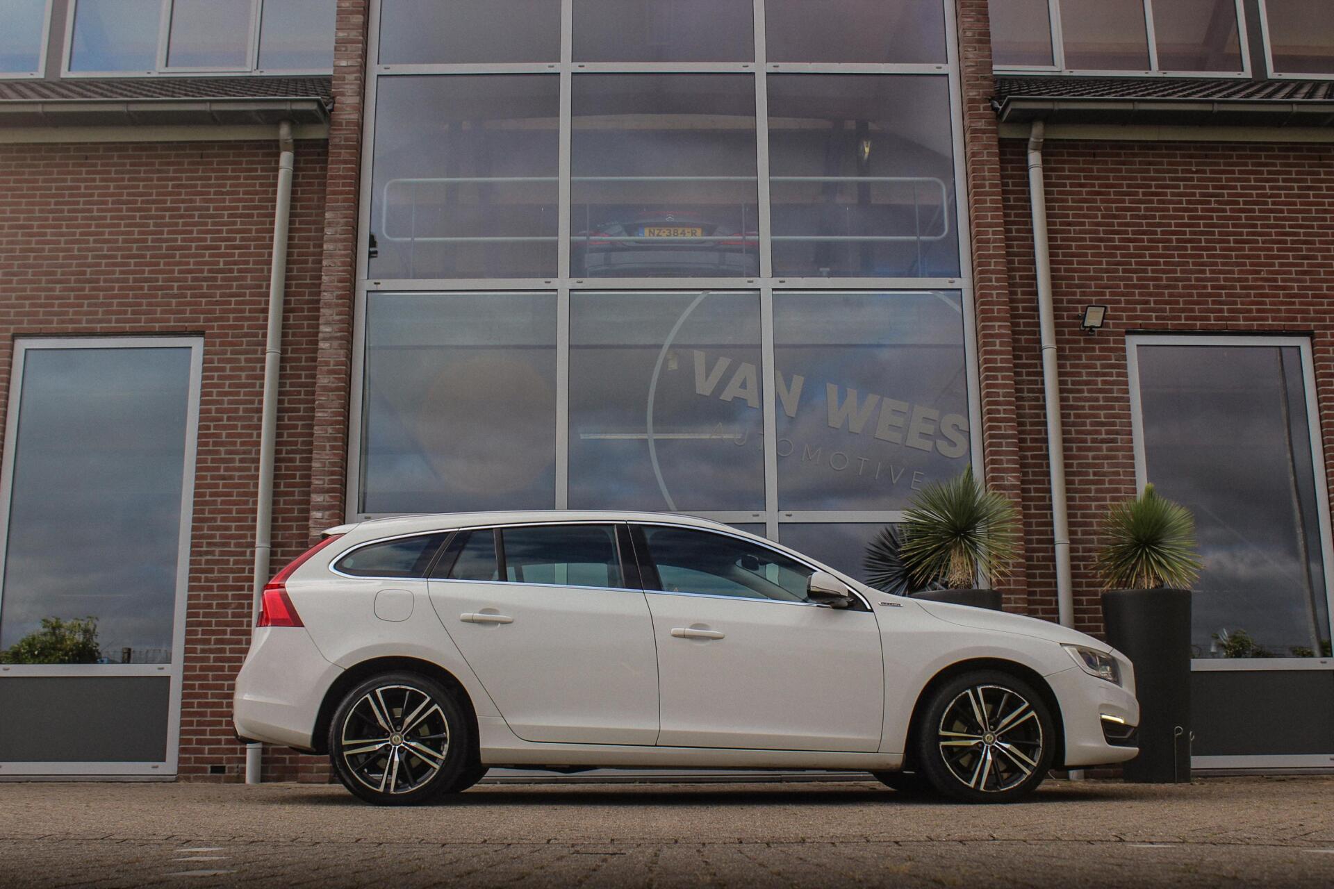 Foto van Volvo V60 Plug In Hybrid