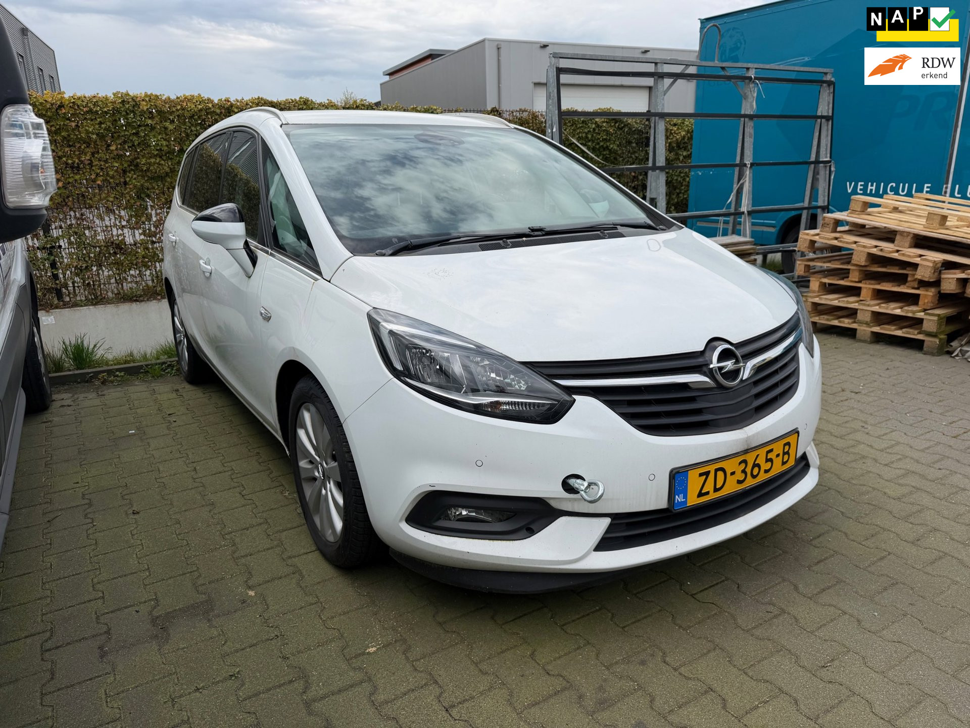 Opel Zafira Tourer 2.0 CDTI Online Edition Automaat | Clima | Cruise | Navi | 2019 - voorkant