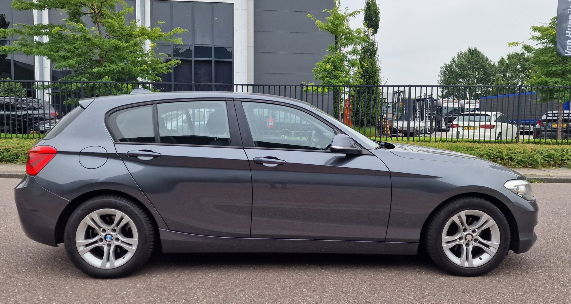 Foto van BMW 116d Efficient Dynamics