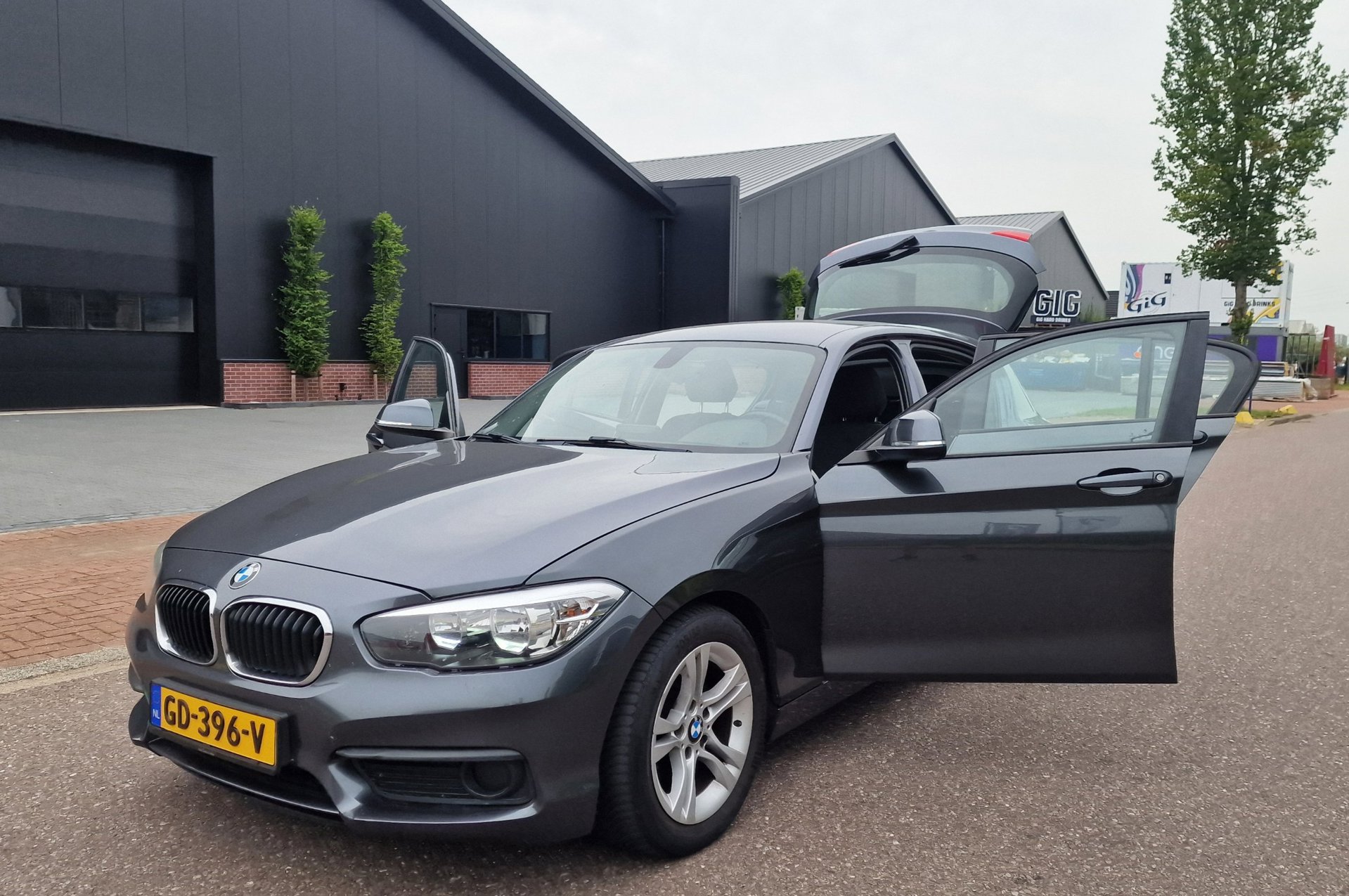 Foto van BMW 116d Efficient Dynamics