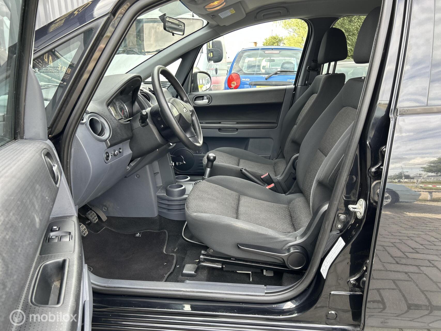 Foto van Mitsubishi Mitsubishi Colt
