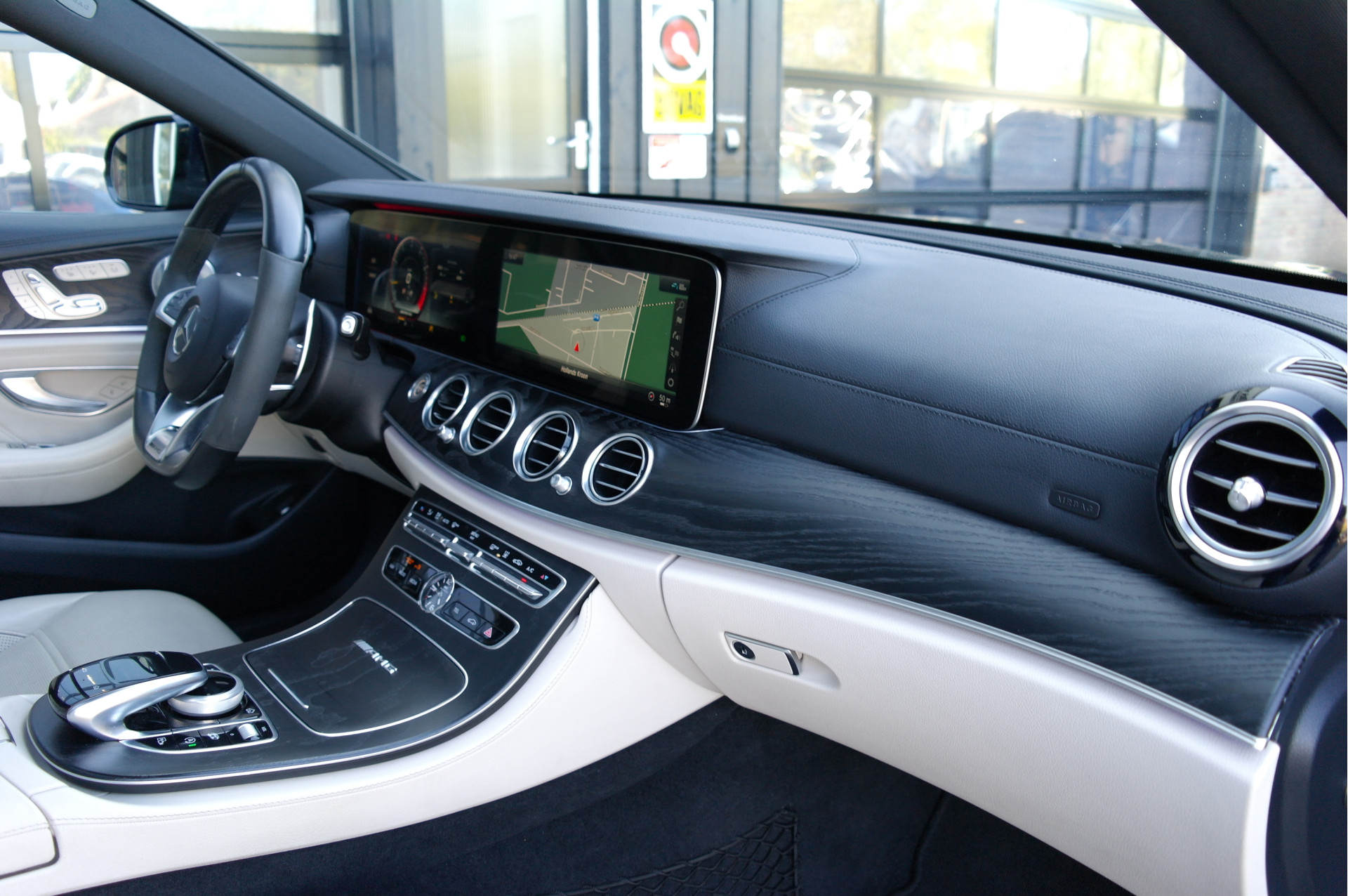 Foto van Mercedes-Benz AMG E 63